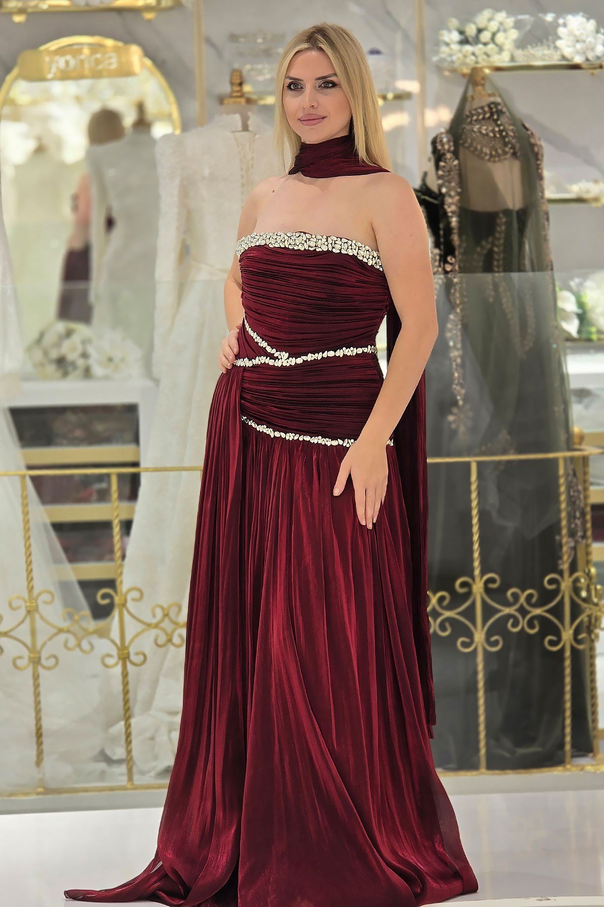 Bordo Kolsuz Taş Detaylı Abiye 259