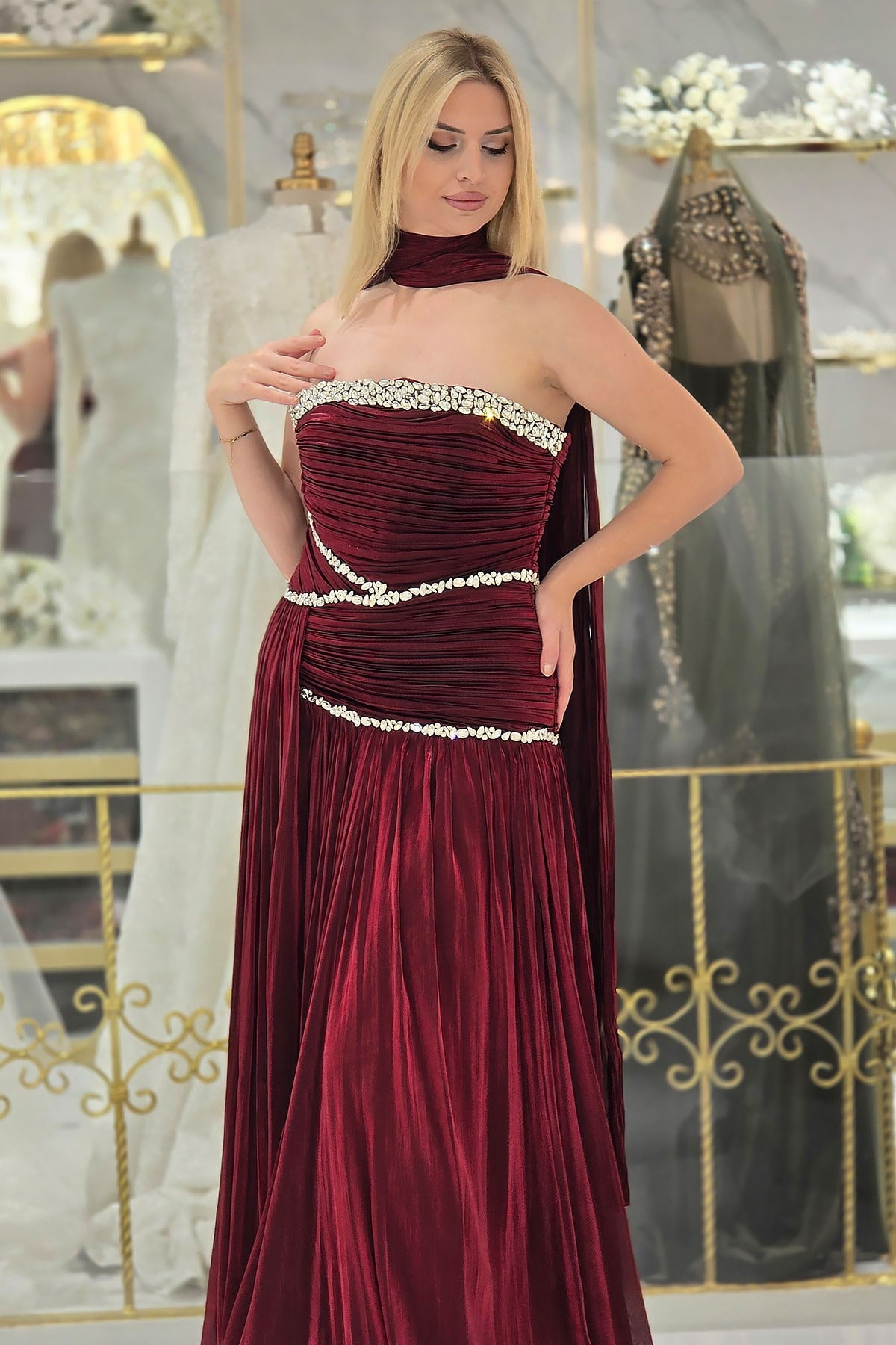Bordo Kolsuz Taş Detaylı Abiye 259