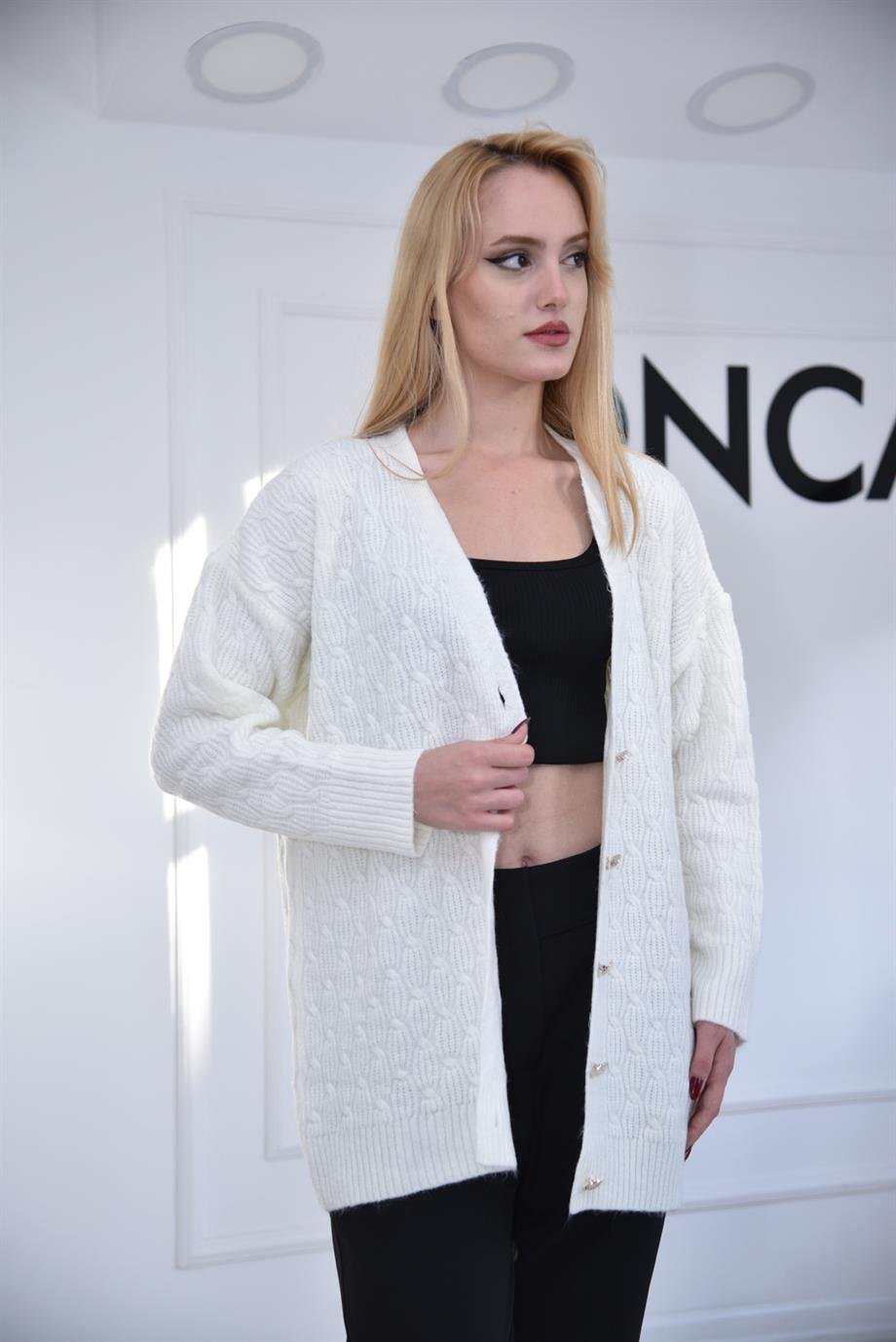 Ekru Düğmeli Uzun Oversize Hırka 23190