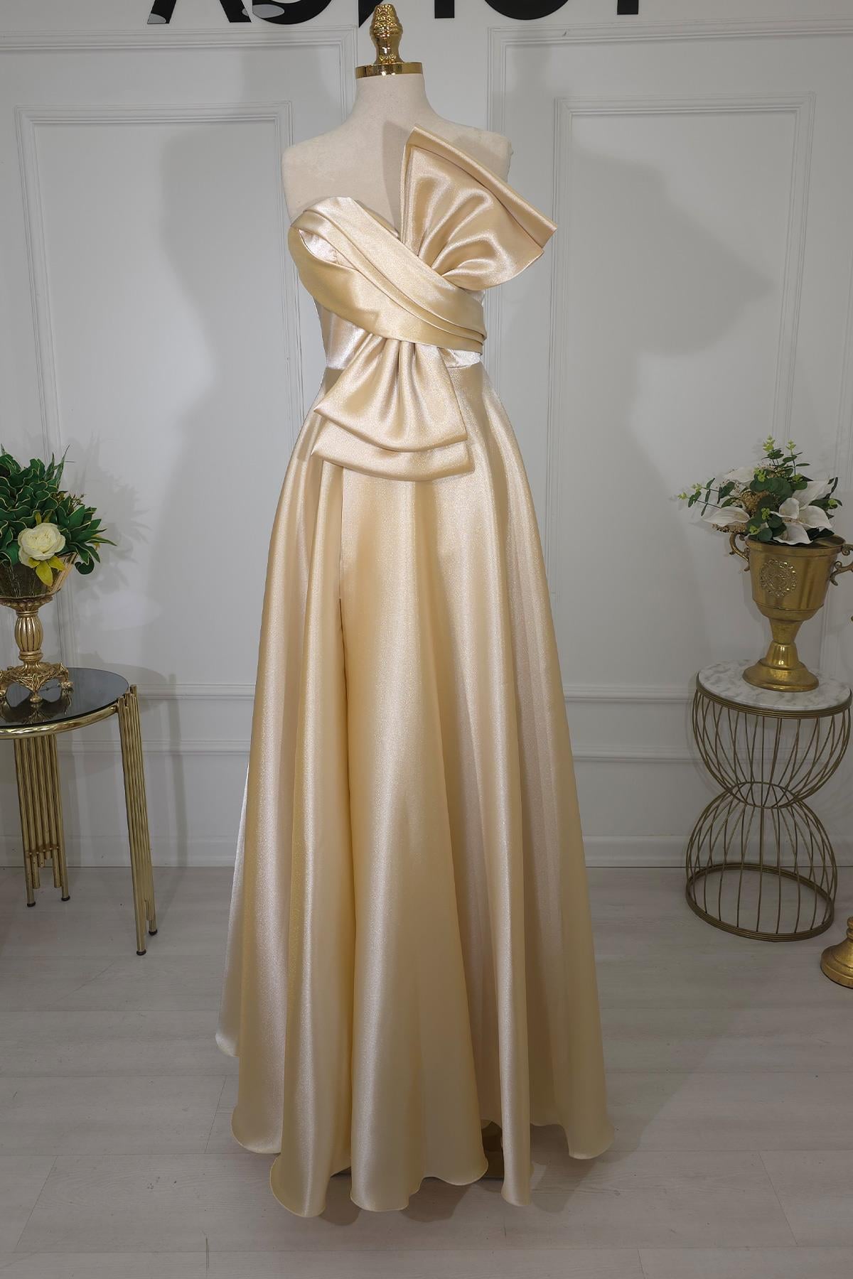 Gold Fiyonklu Elbise 1950
