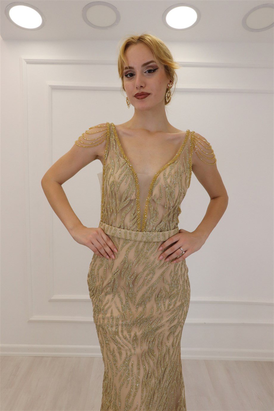 Gold Simli Omuz Detaylı Abiye 000177