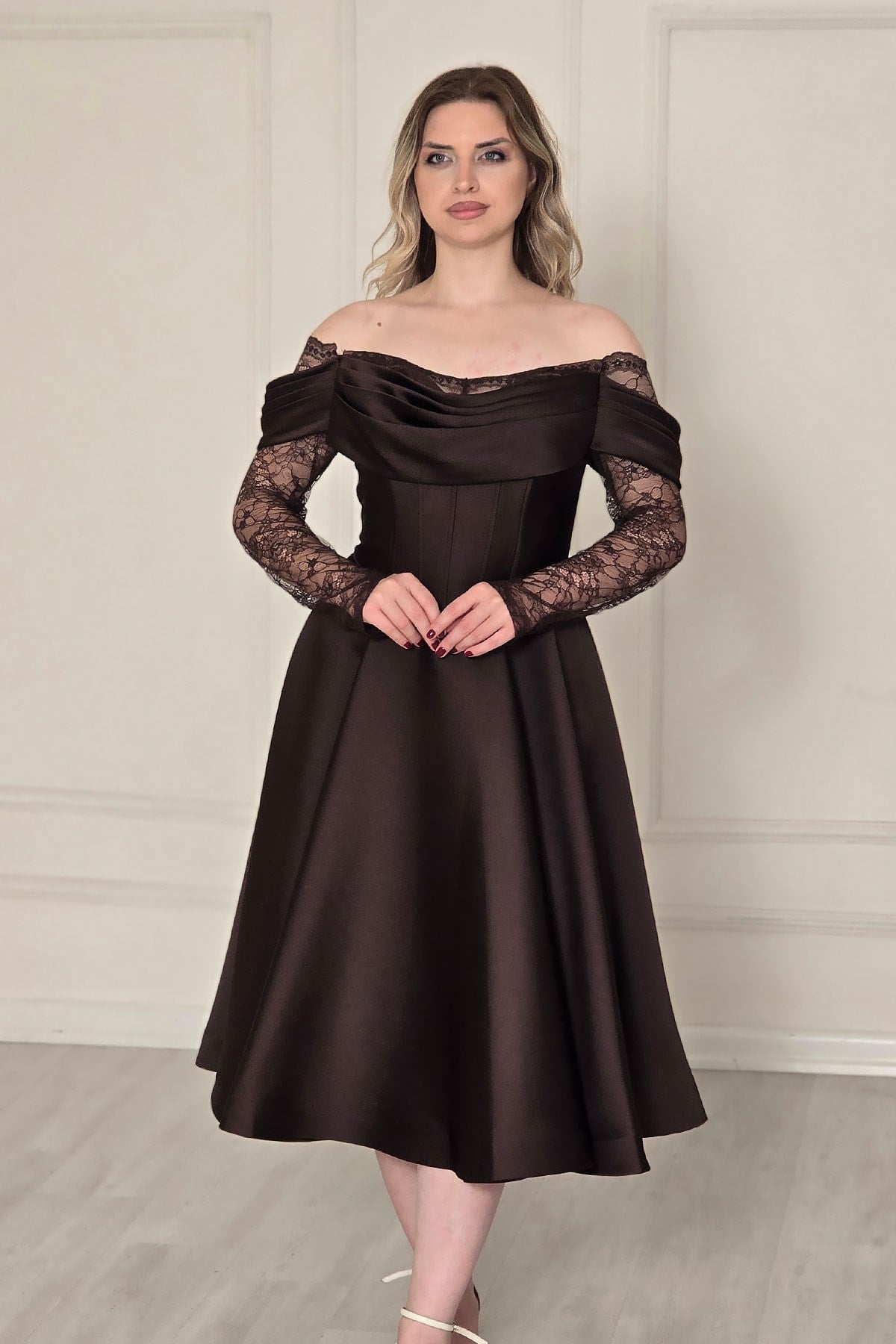 Kahverengi Saten Drapeli Midi Abiye 6015