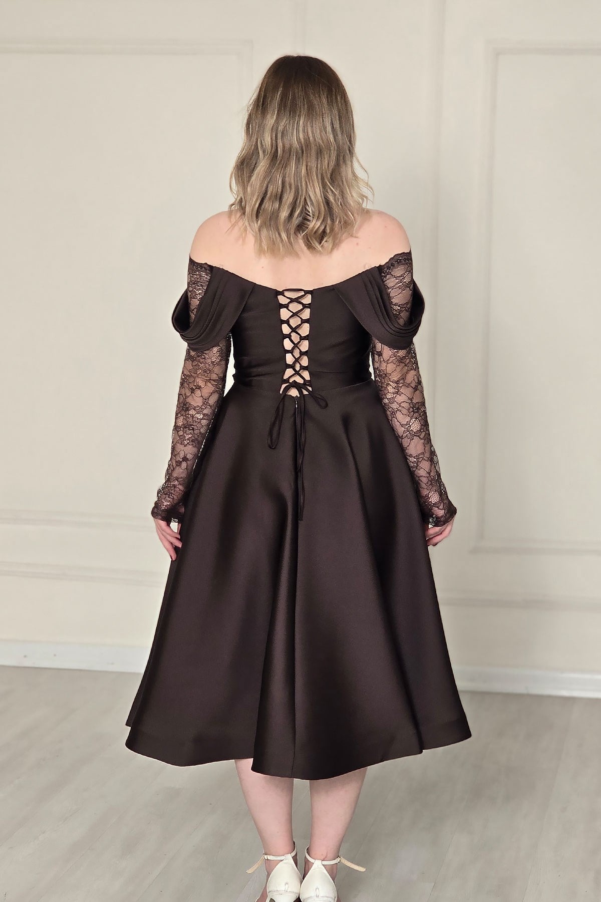 Kahverengi Saten Drapeli Midi Abiye 6015