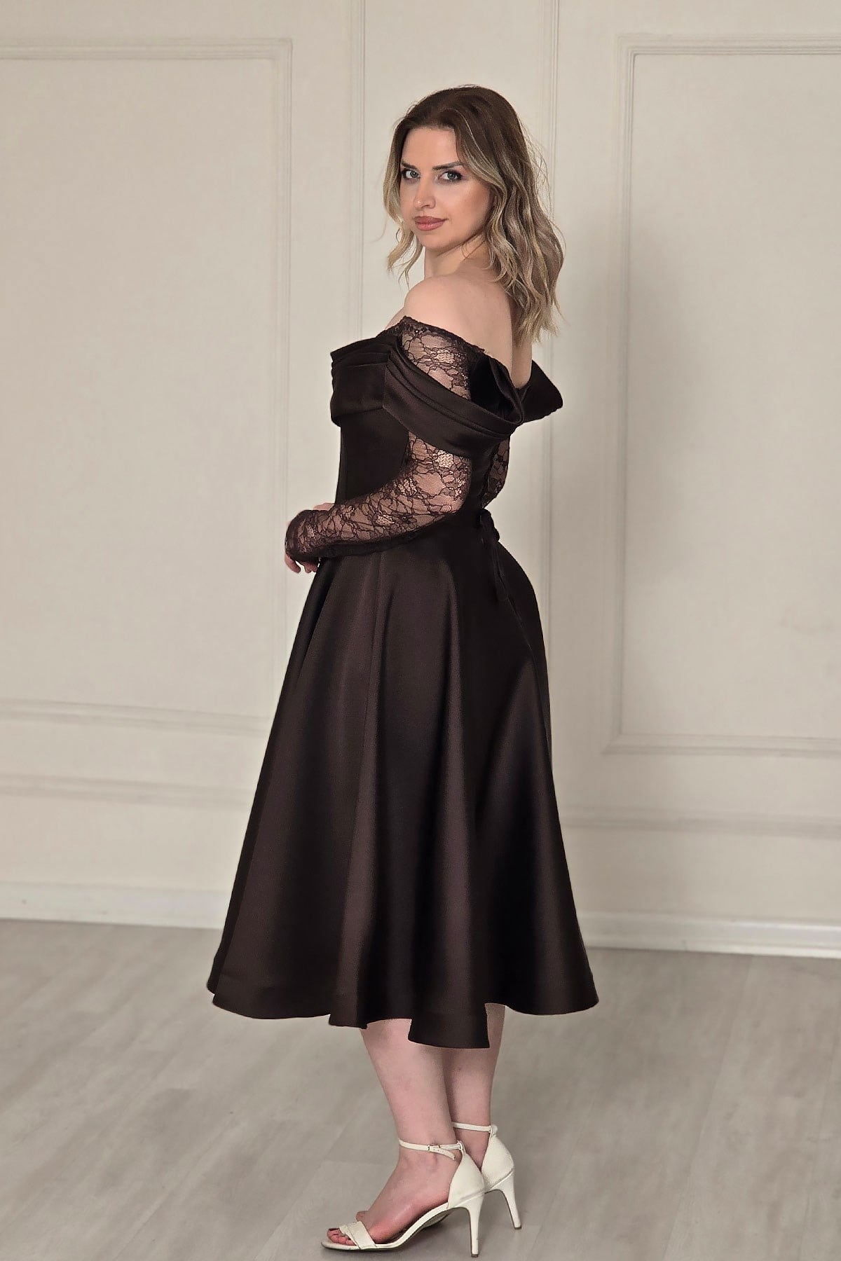 Kahverengi Saten Drapeli Midi Abiye 6015