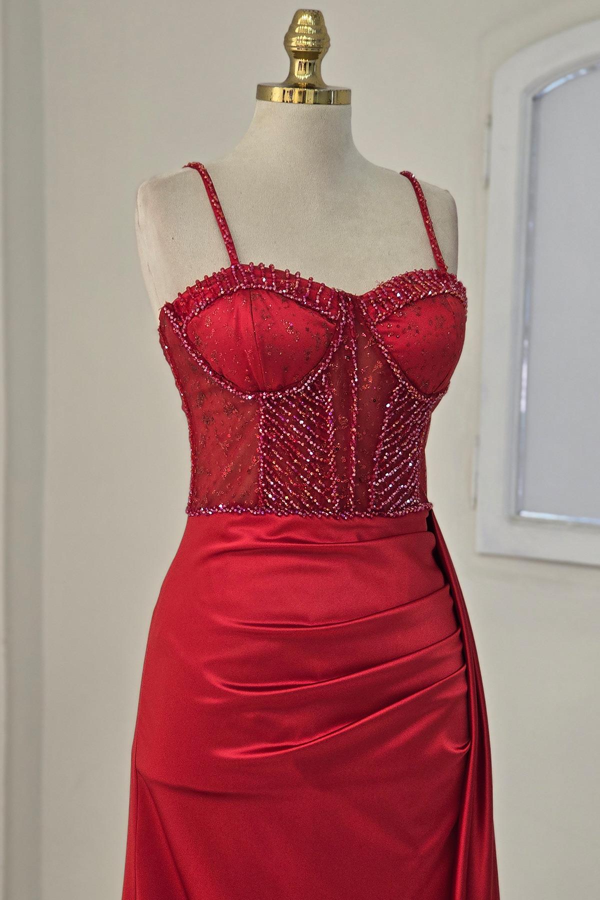 Kırmızı Saten Balenli İşlemeli Yırtmaçlı Abiye 20320