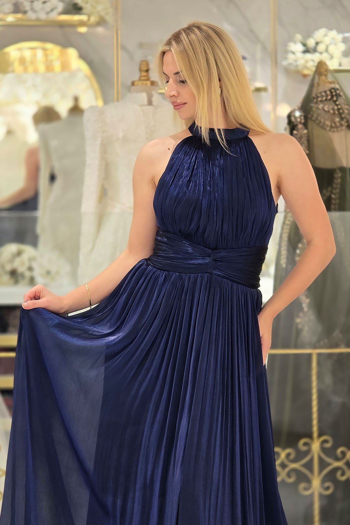 Lacivert İpek Organze Halter Yaka Abiye 6882