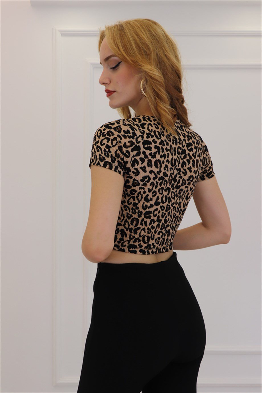 Leopar Desenli Kısa Kol Crop Top 6175
