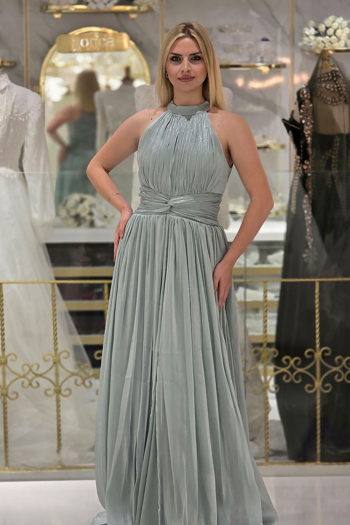 Mint İpek Organze Halter Yaka Abiye 6882