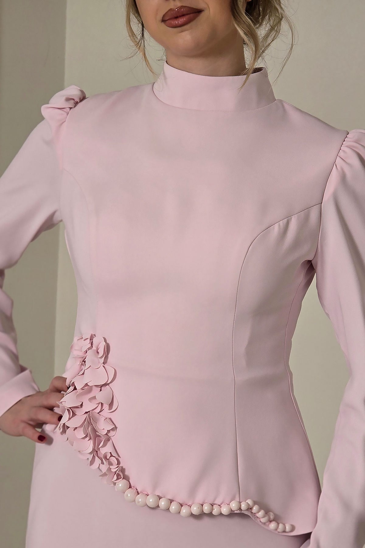 Pembe Çiçek Detaylı Krep Tesettür Abiye 4601
