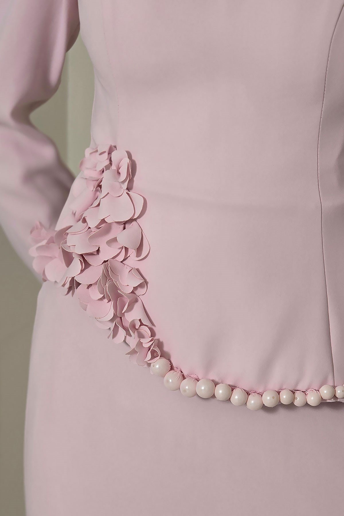 Pembe Çiçek Detaylı Krep Tesettür Abiye 4601