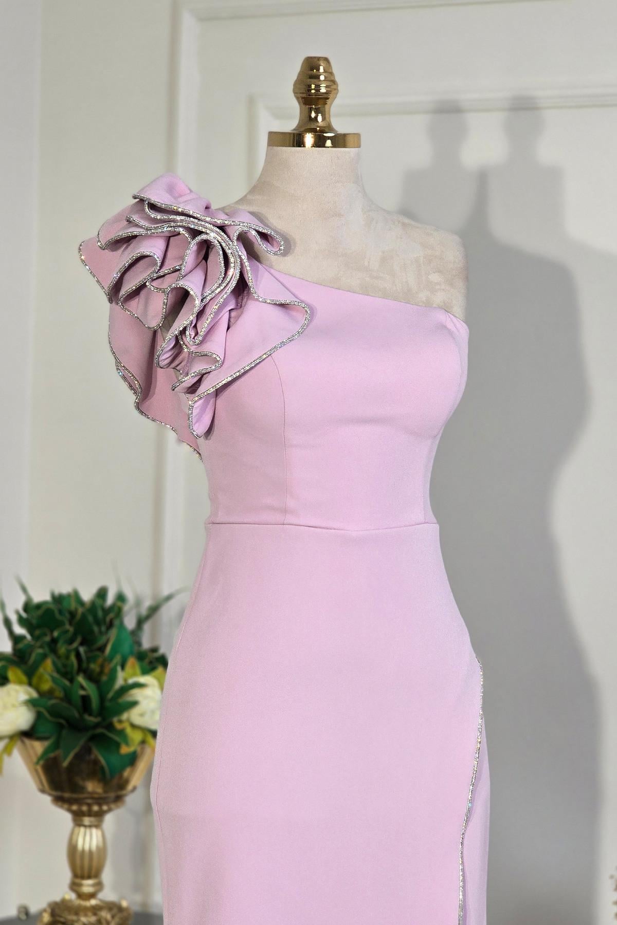 Pembe Krep Omuz Detaylı Elbise 10023