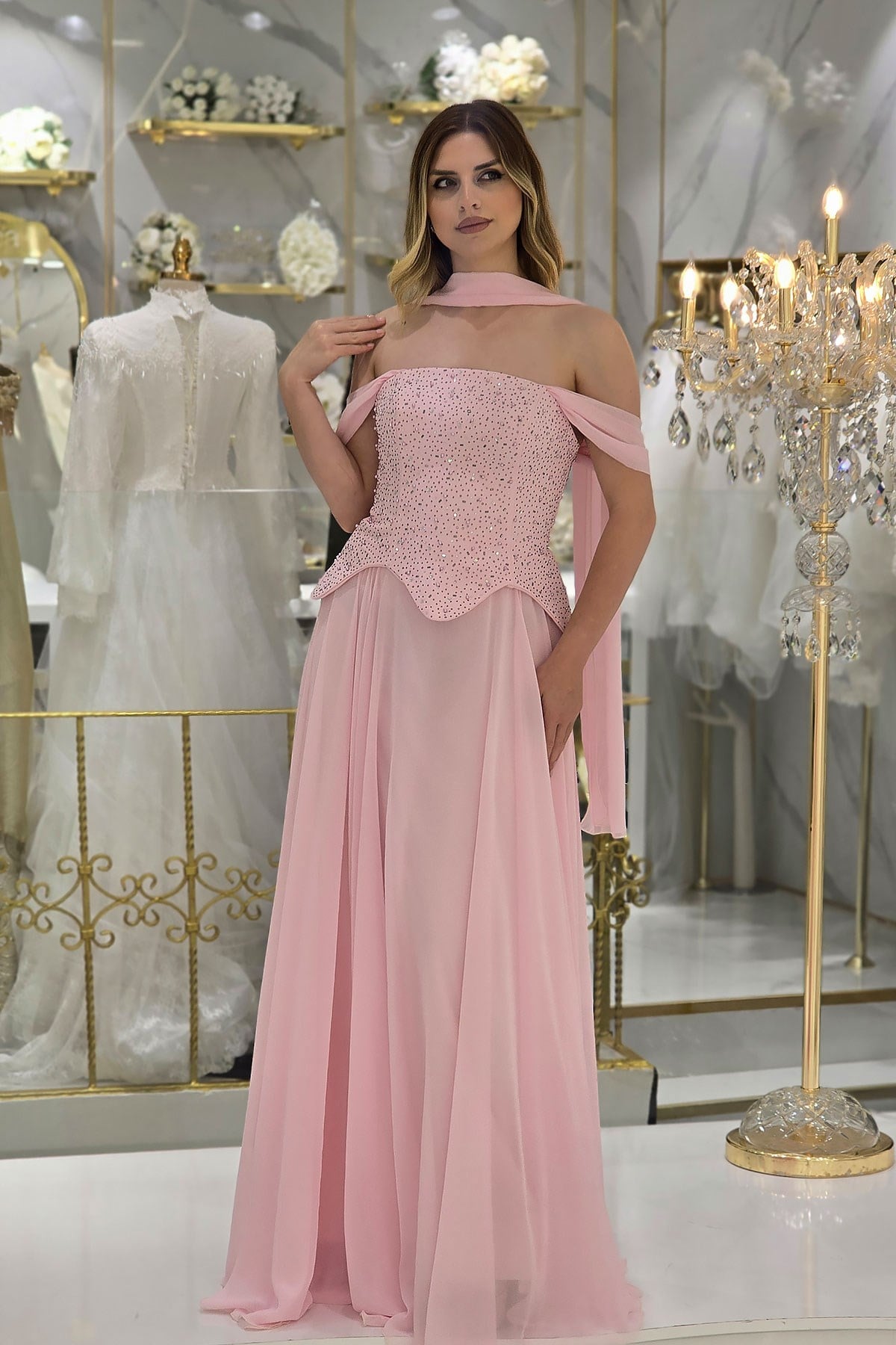 Pembe Şifon Askılı Abiye 4077