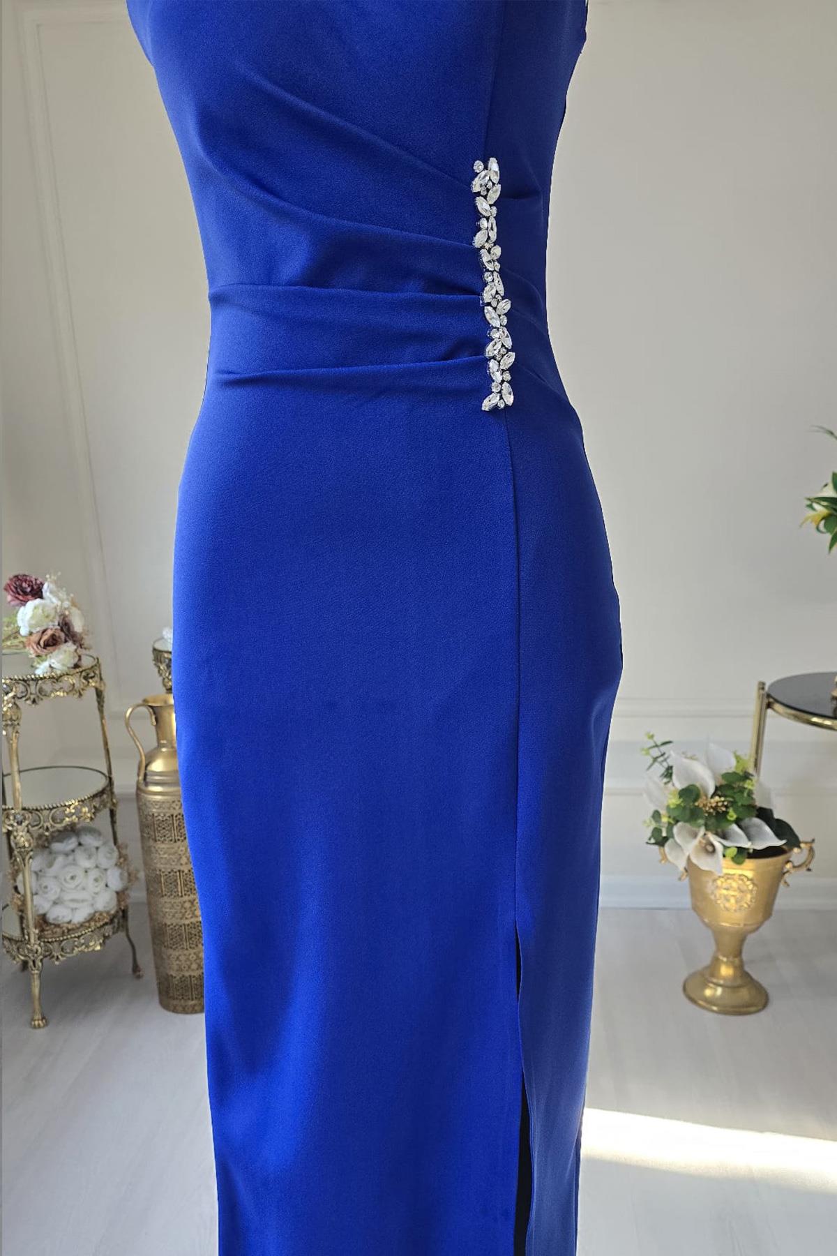 Saks Mavi Beli Taşlı Otrişli Elbise 8276