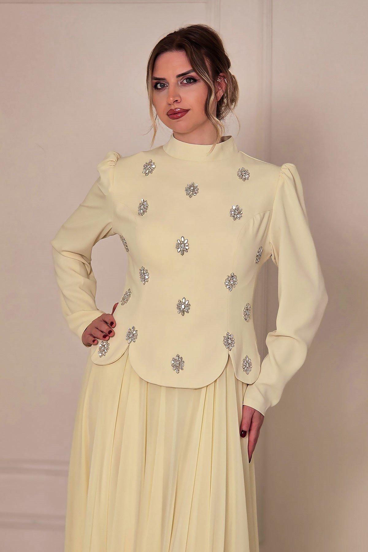 Sarı Taşlı Krep Tesettür Abiye 4561