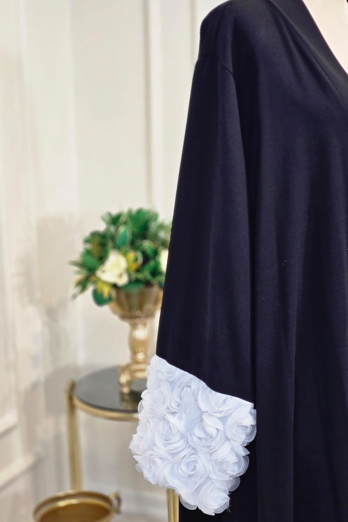 Siyah Kolları Güllü Abaya 4662