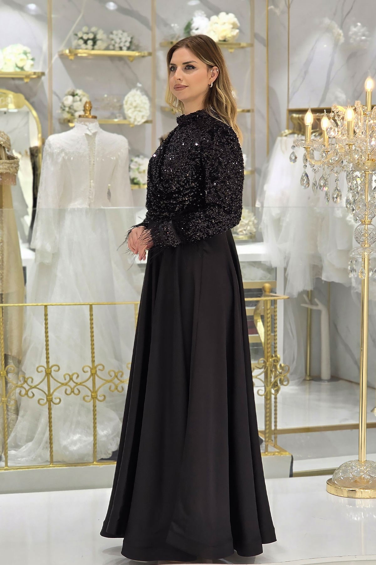 Siyah Kolları Tüylü Payet Abiye 4796