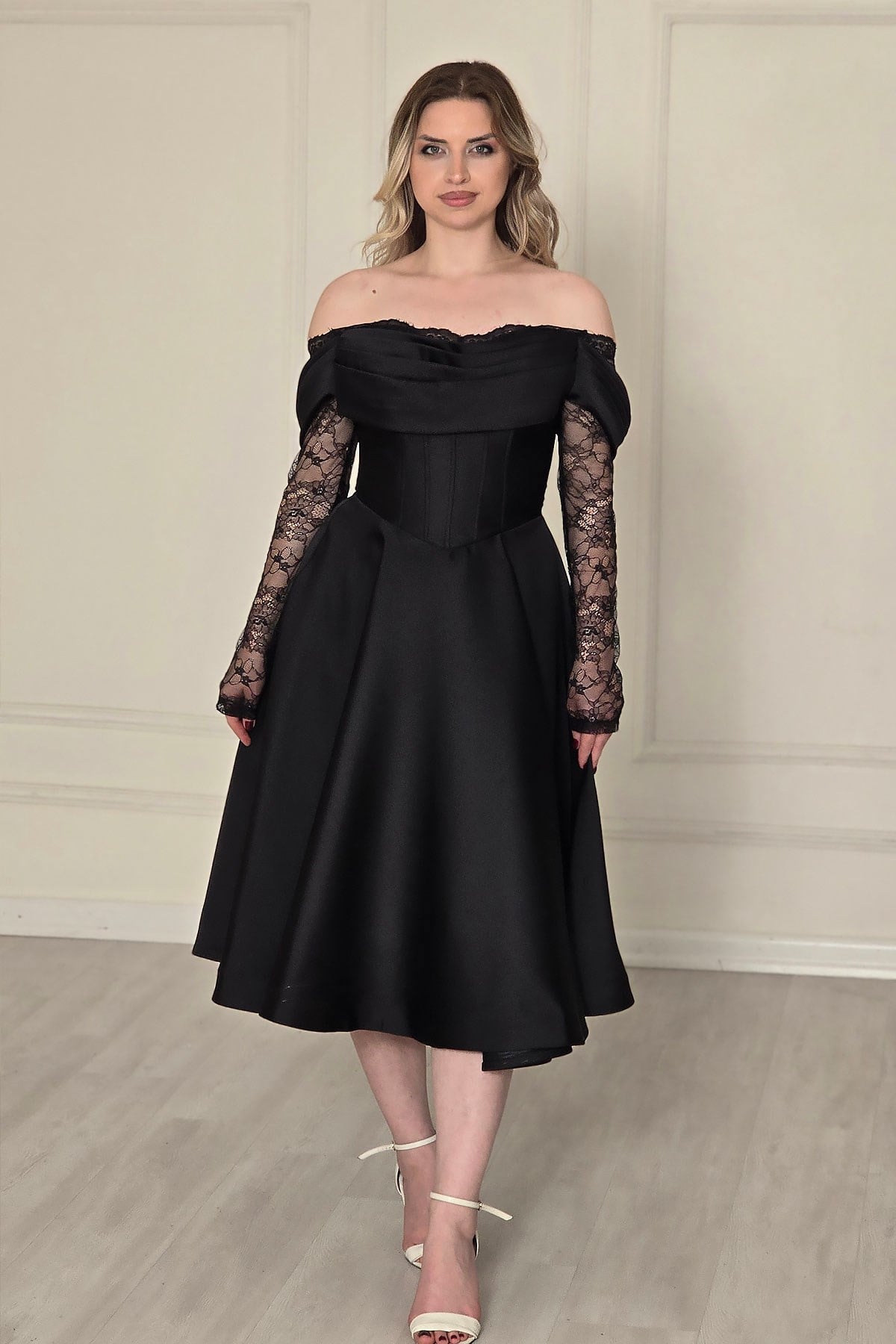 Siyah Saten Drapeli Midi Abiye 6015