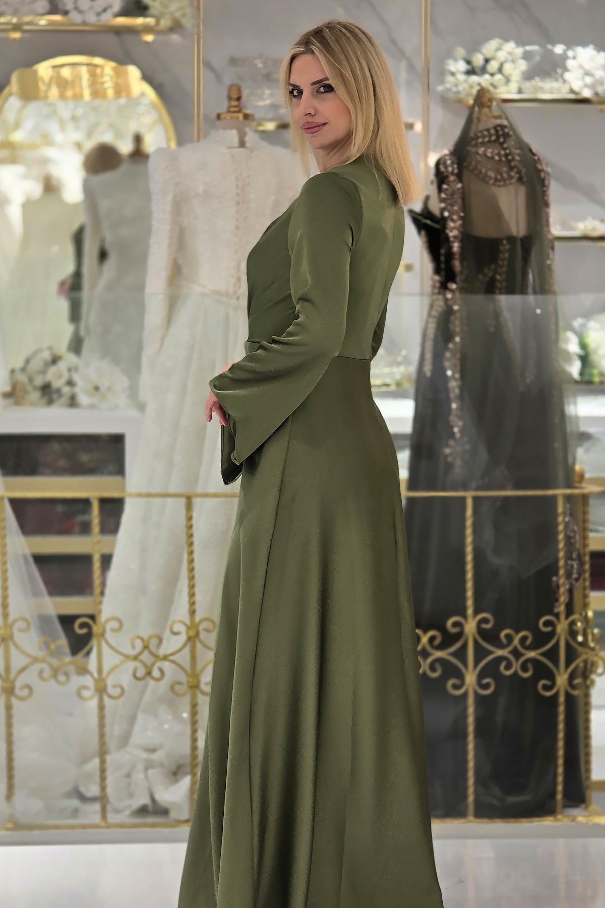 Yeşil Saten Tesettür Elbise 5386