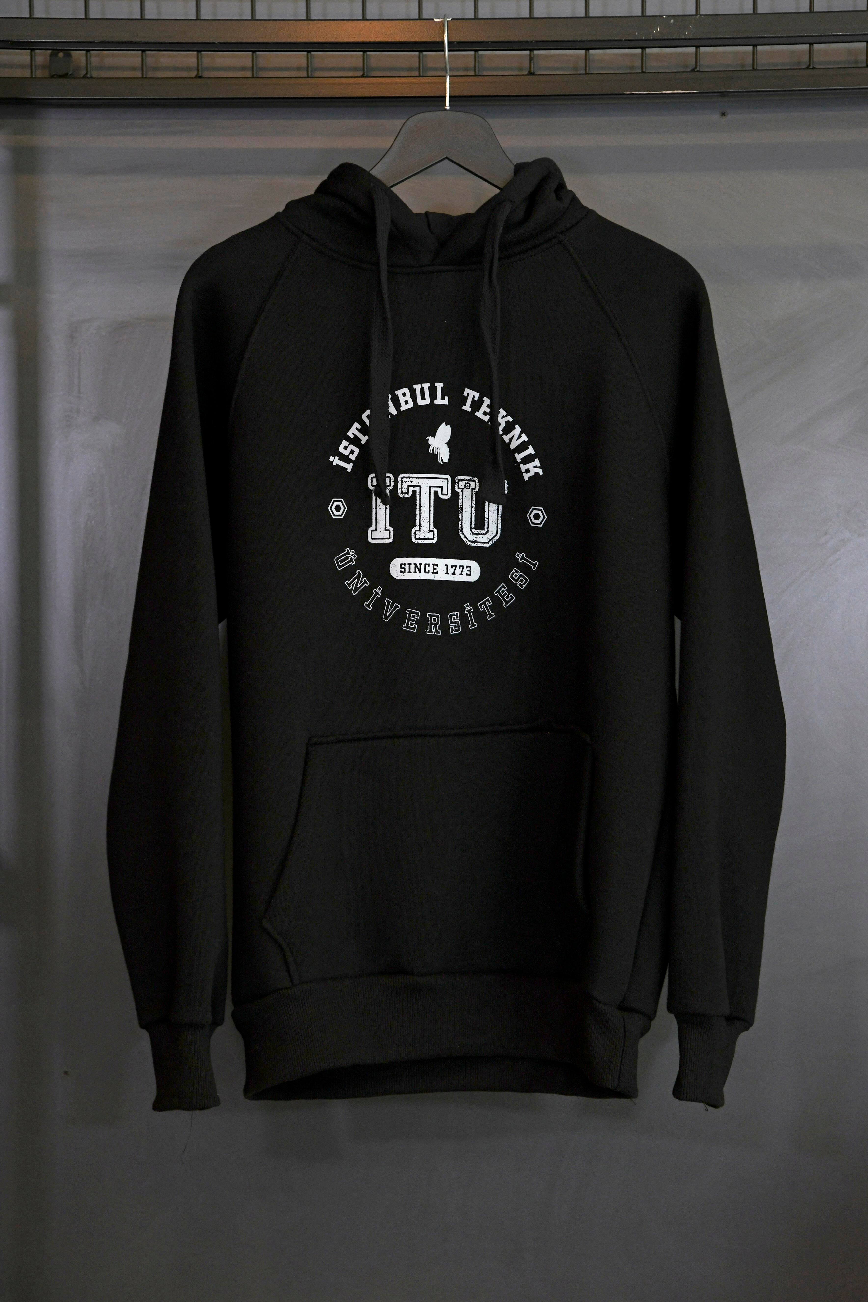 1773İtu.store Sweatshirt