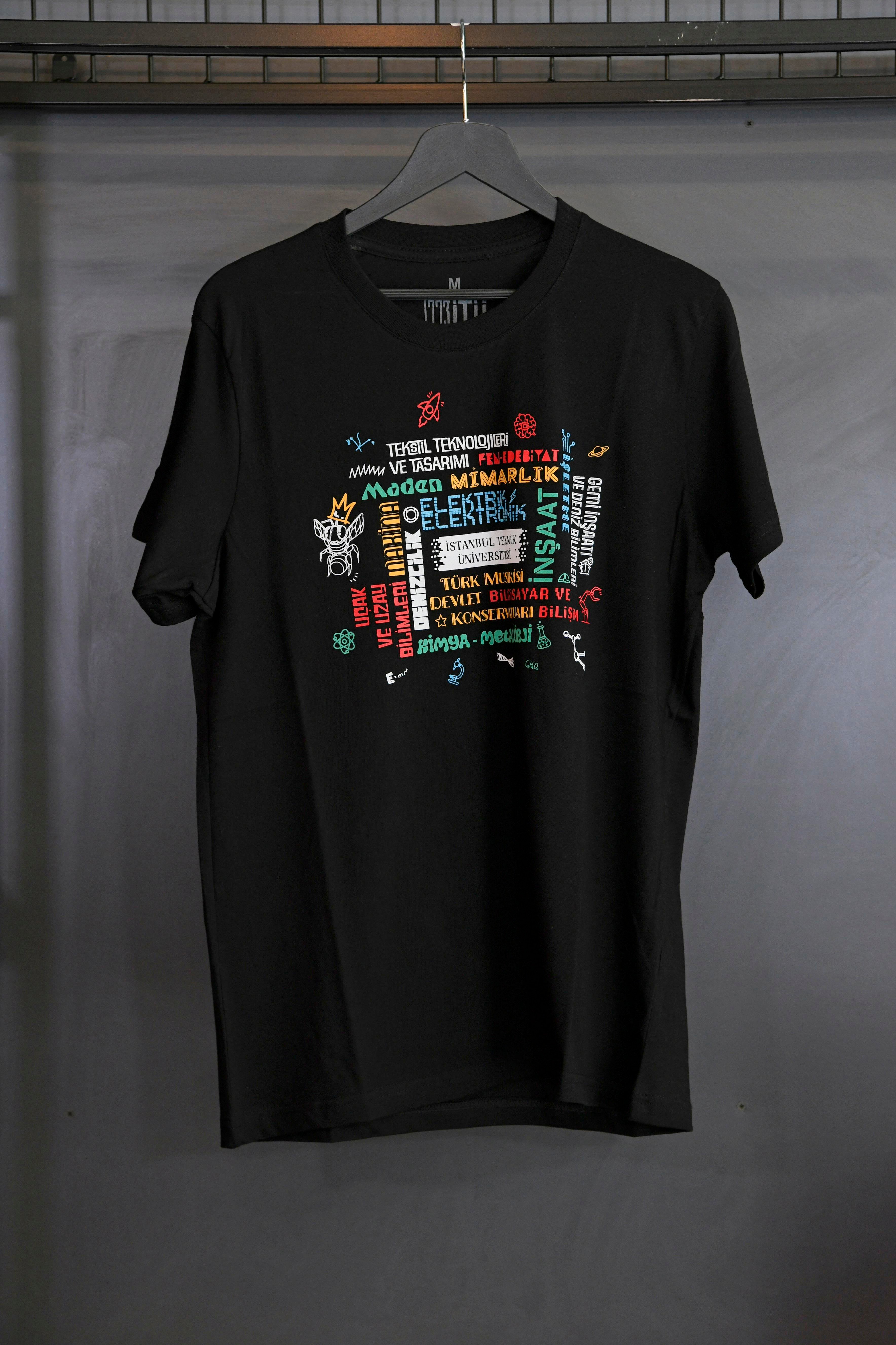 1773İtu.store Classic T-Shirt 