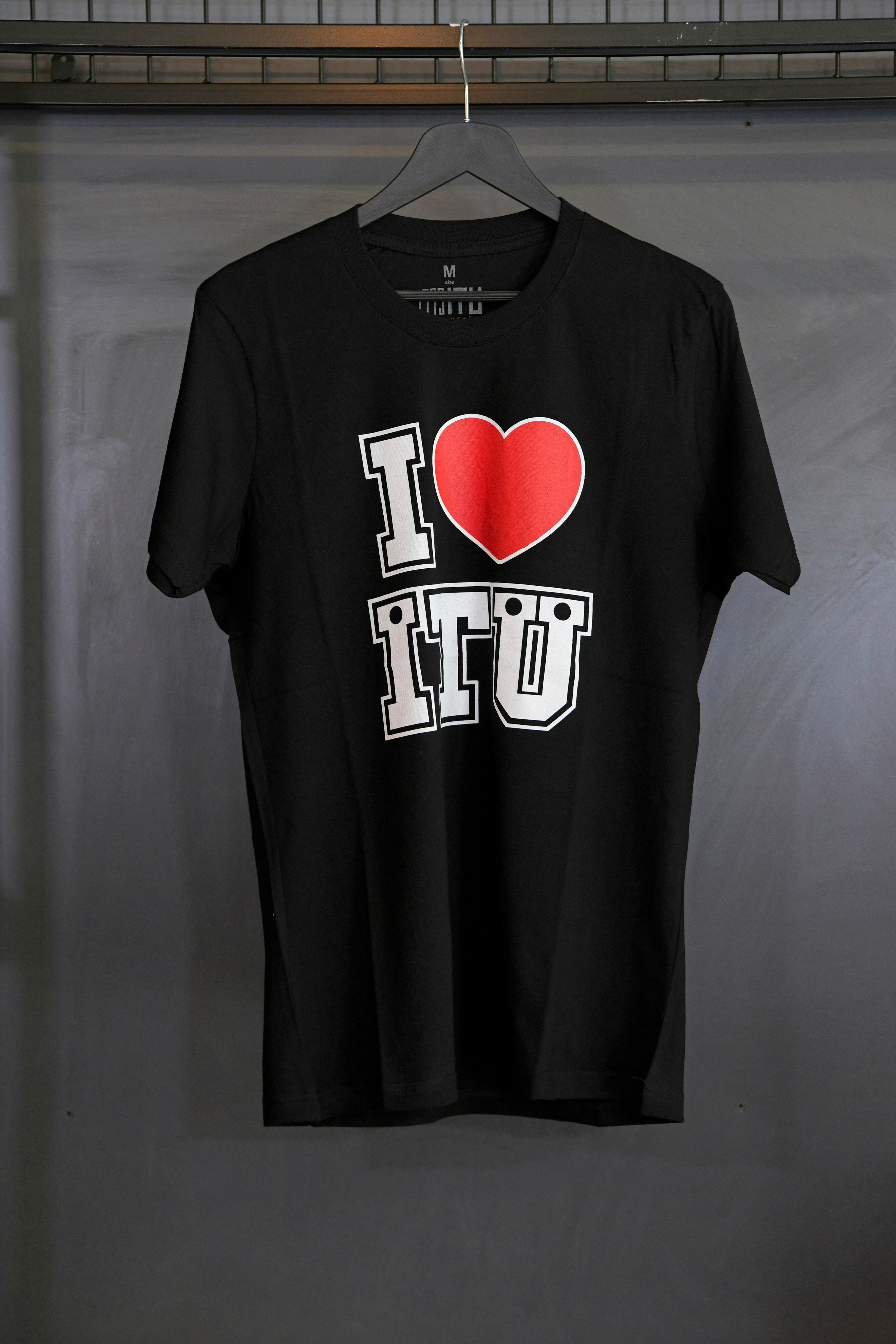 1773İtu.store Classic T-Shirt 