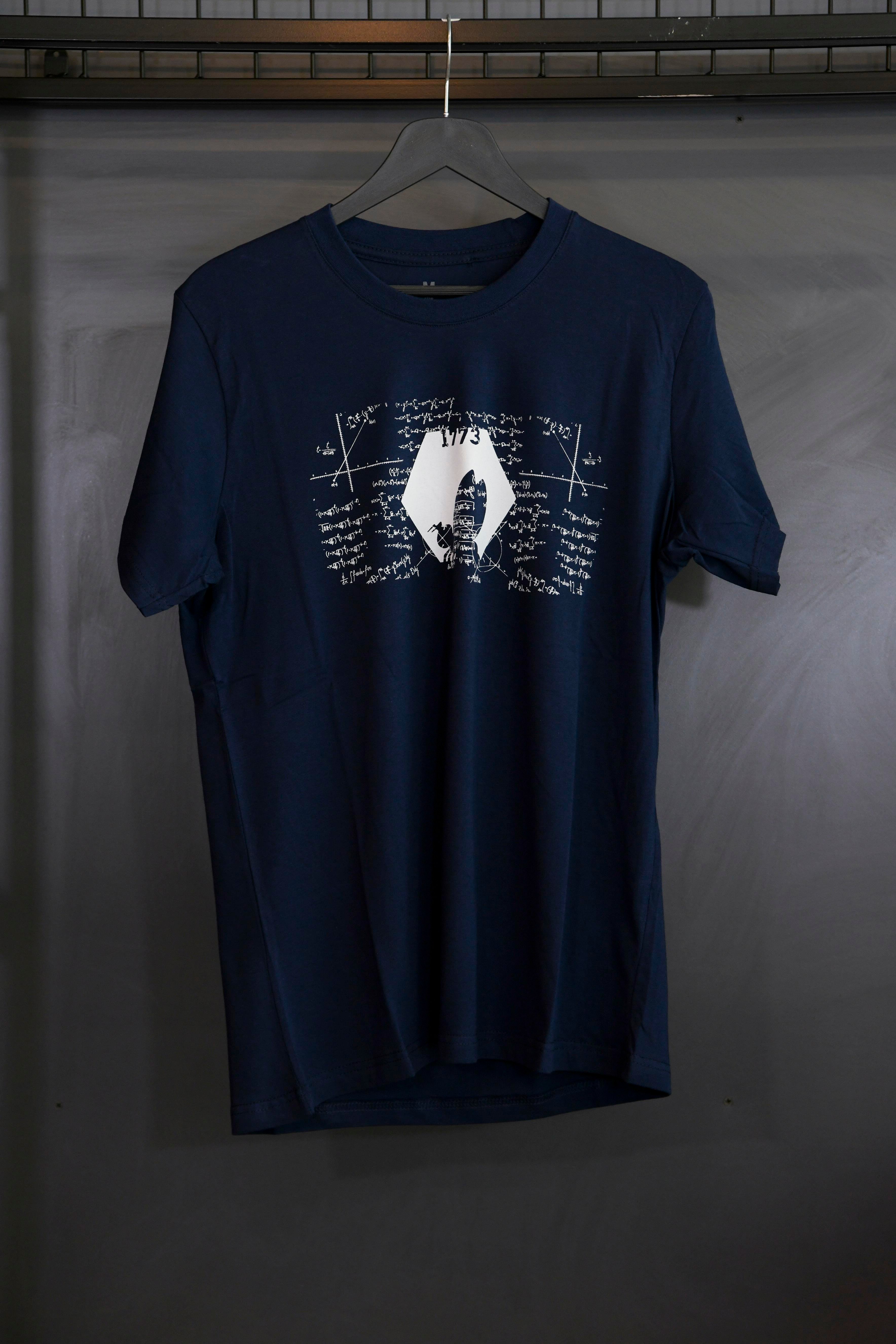 1773İtu.store Classic T-Shirt 