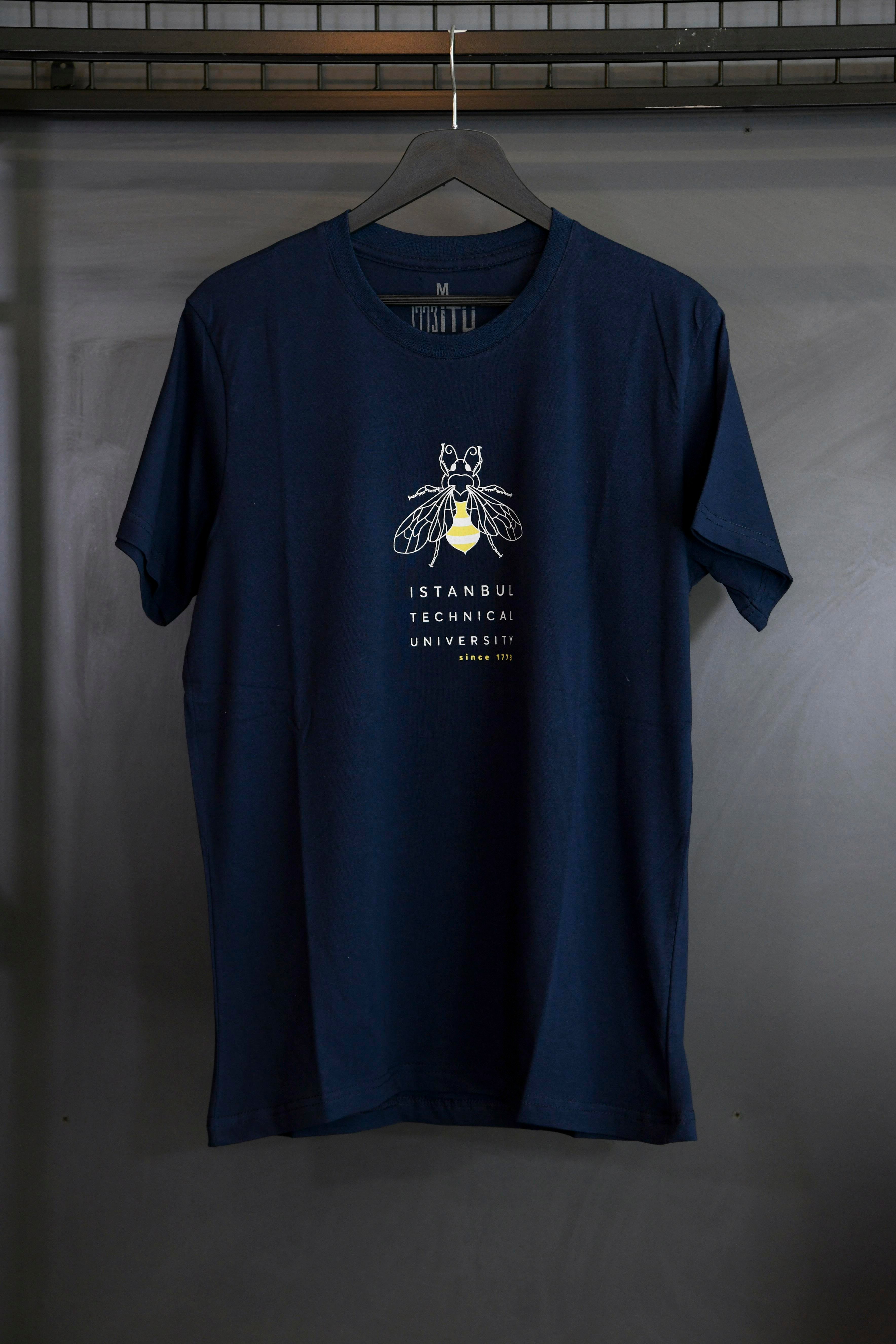 1773İtu.store Classic T-Shirt 