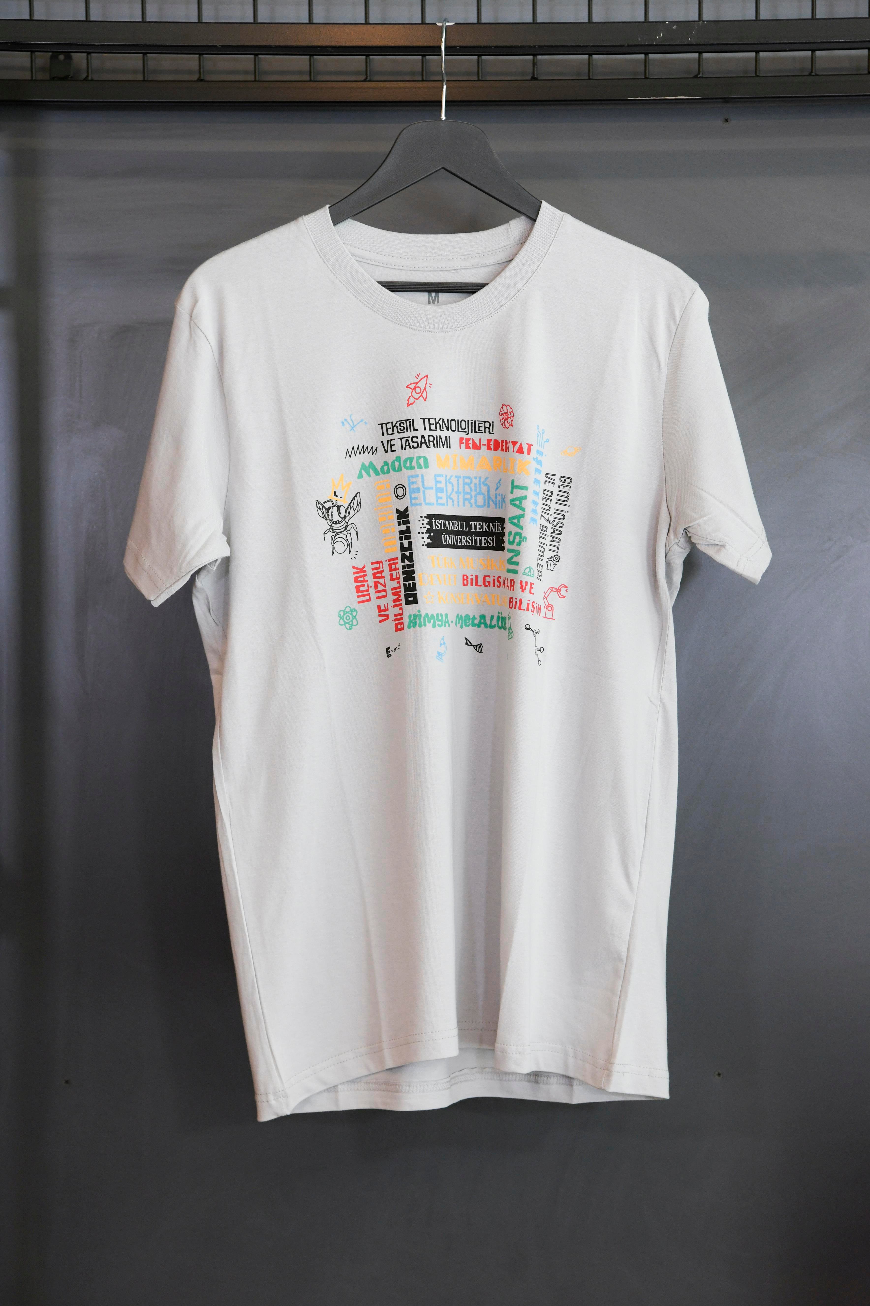 1773İtu.store Classic T-Shirt 
