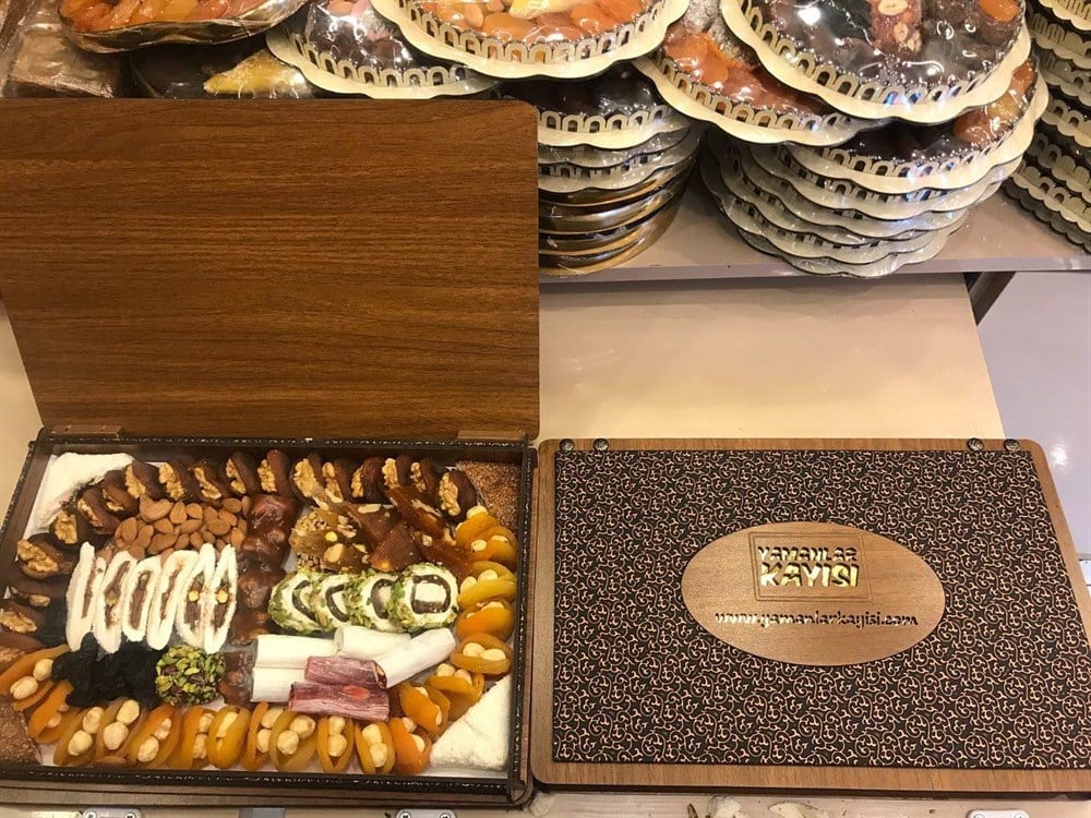 İSME ÖZEL  AHŞAP PAKET ORTA BOY 