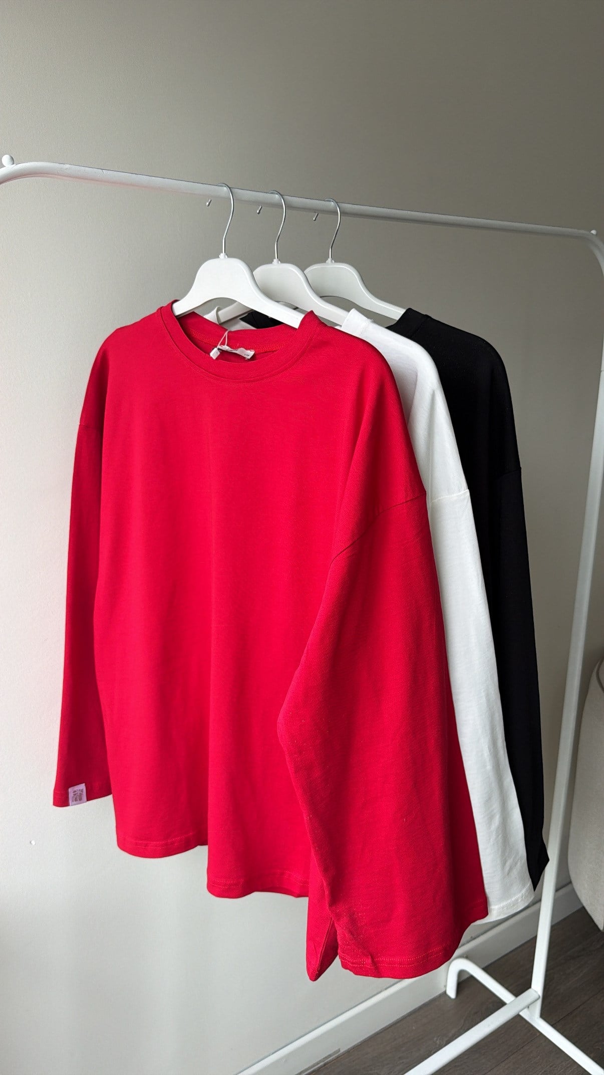 Bisiklet Yaka Düşük Omuzlu Sweatshirt - Siyah
