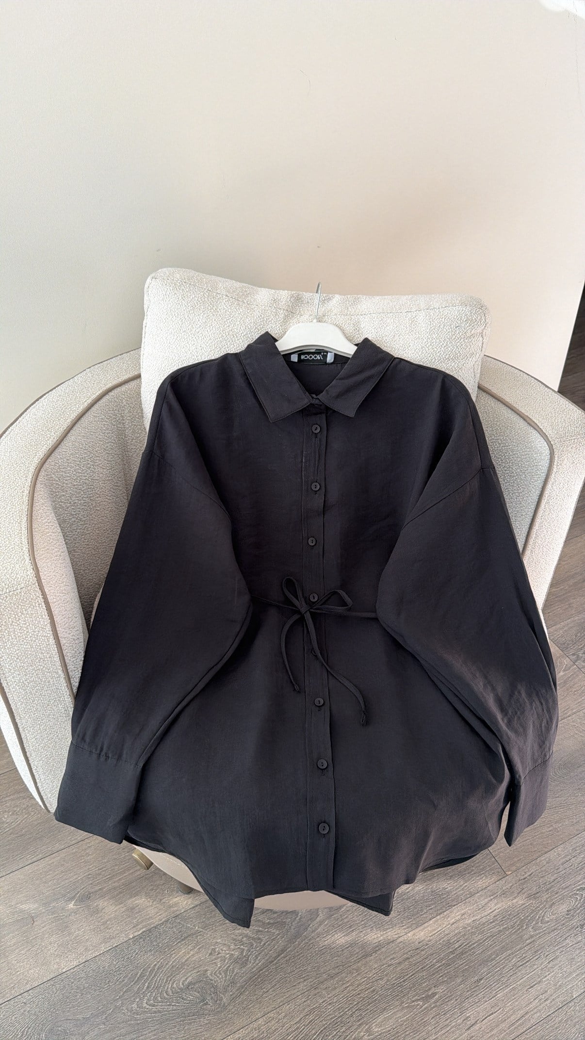 Kalın Manşetli Basic Siyah Gömlek