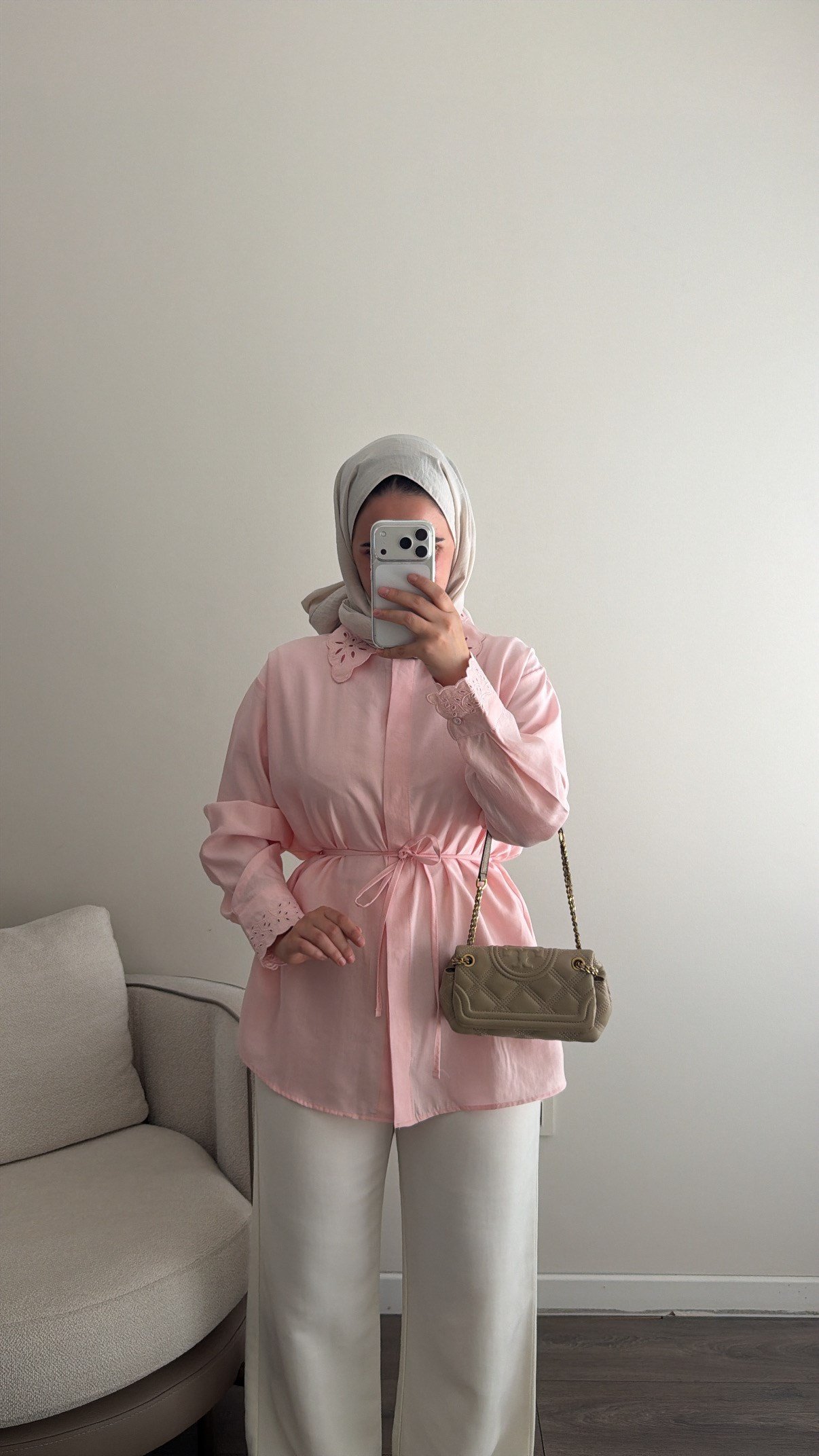 Omzu ve Kolu Nakışlı Gömlek - Pembe