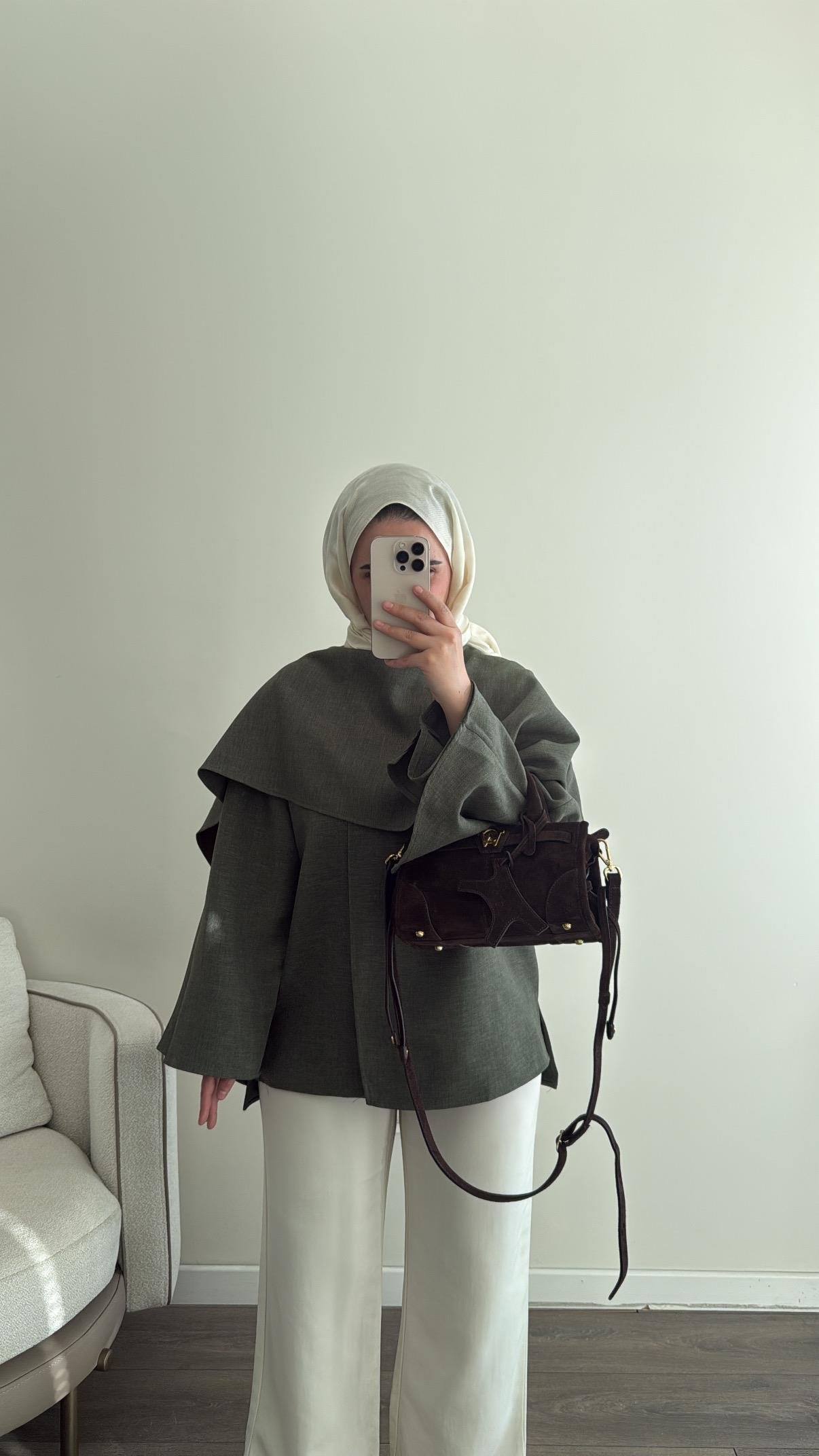 Pelerin Detaylı Haki Tunik