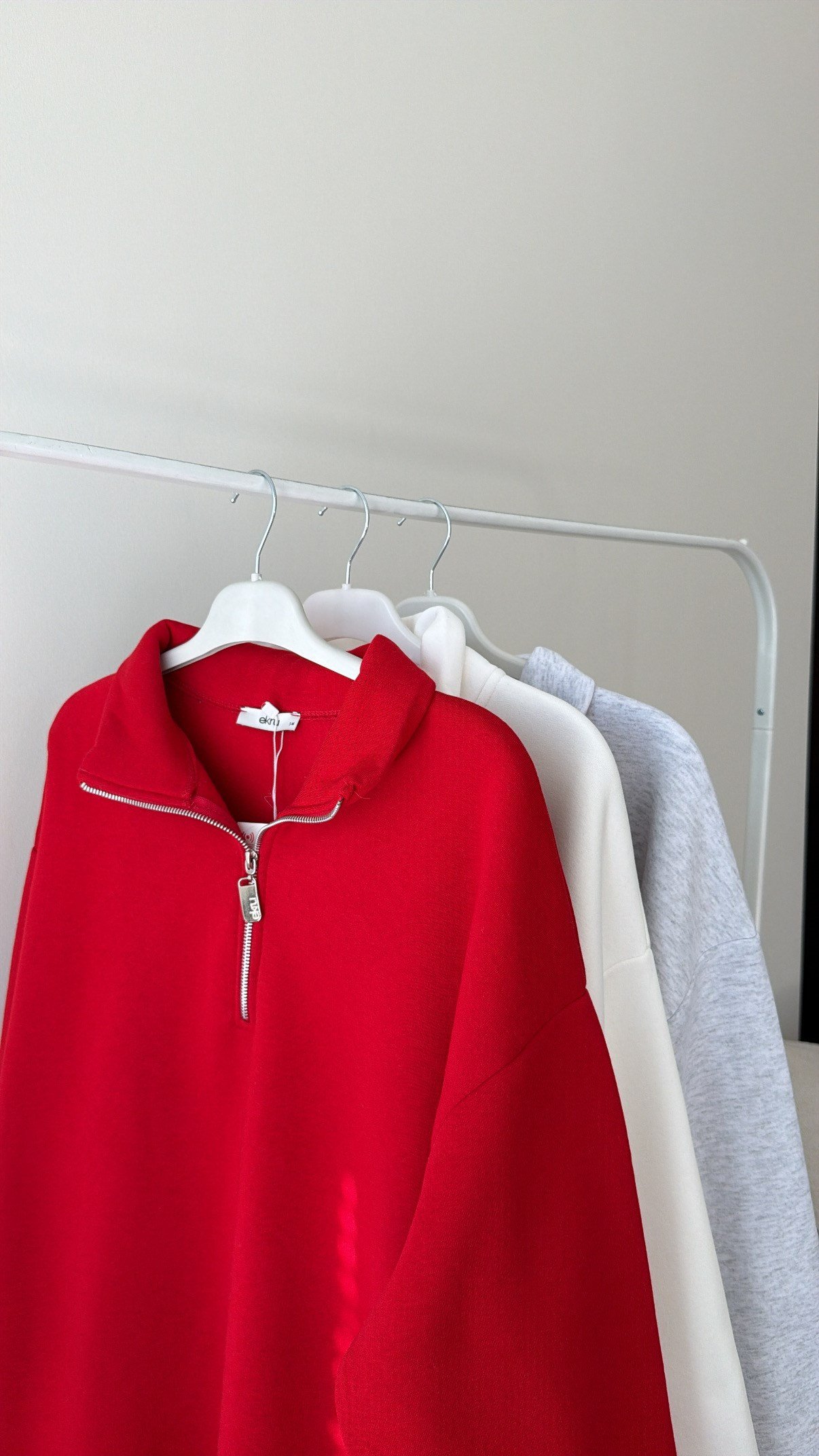 Yarım Fermuarlı Dik Yaka Sweatshirt - Kırmızı