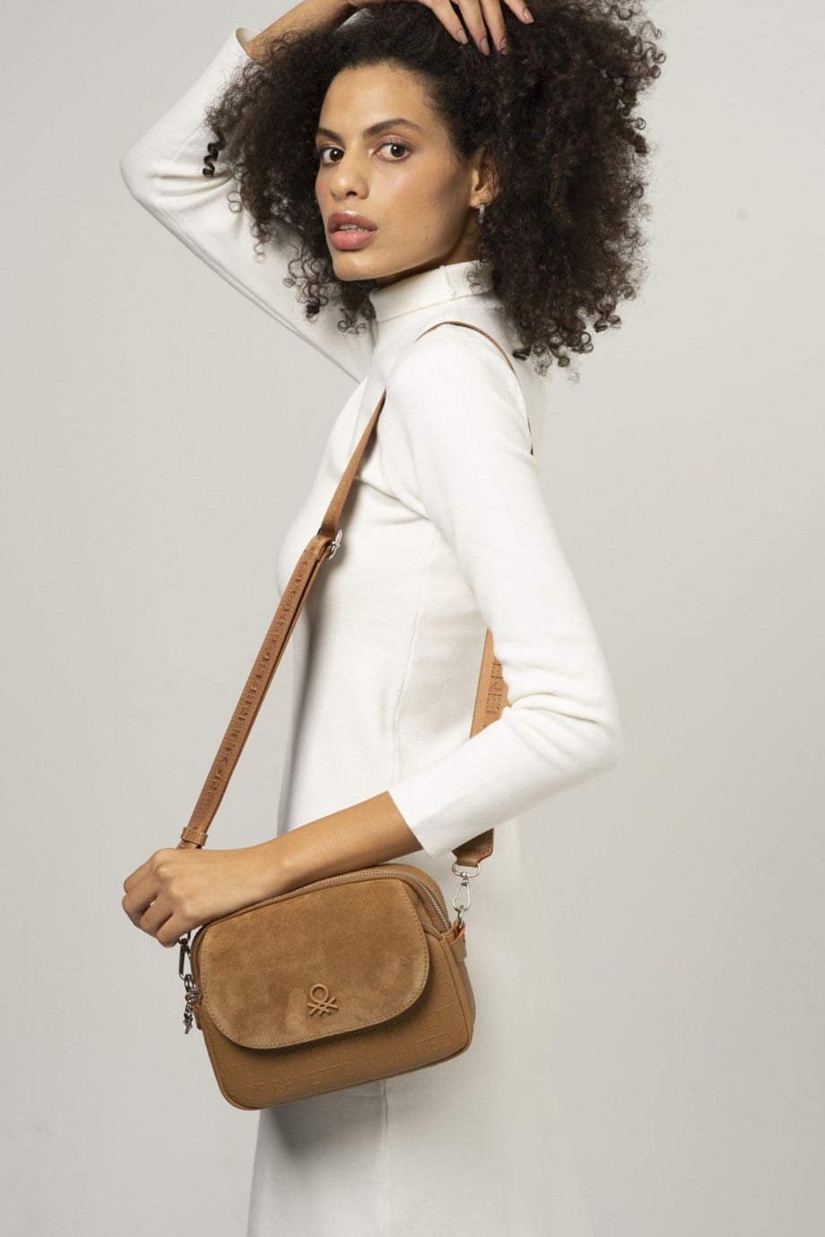 885-2K3 BENETTON ÇANTAA.CAMEL