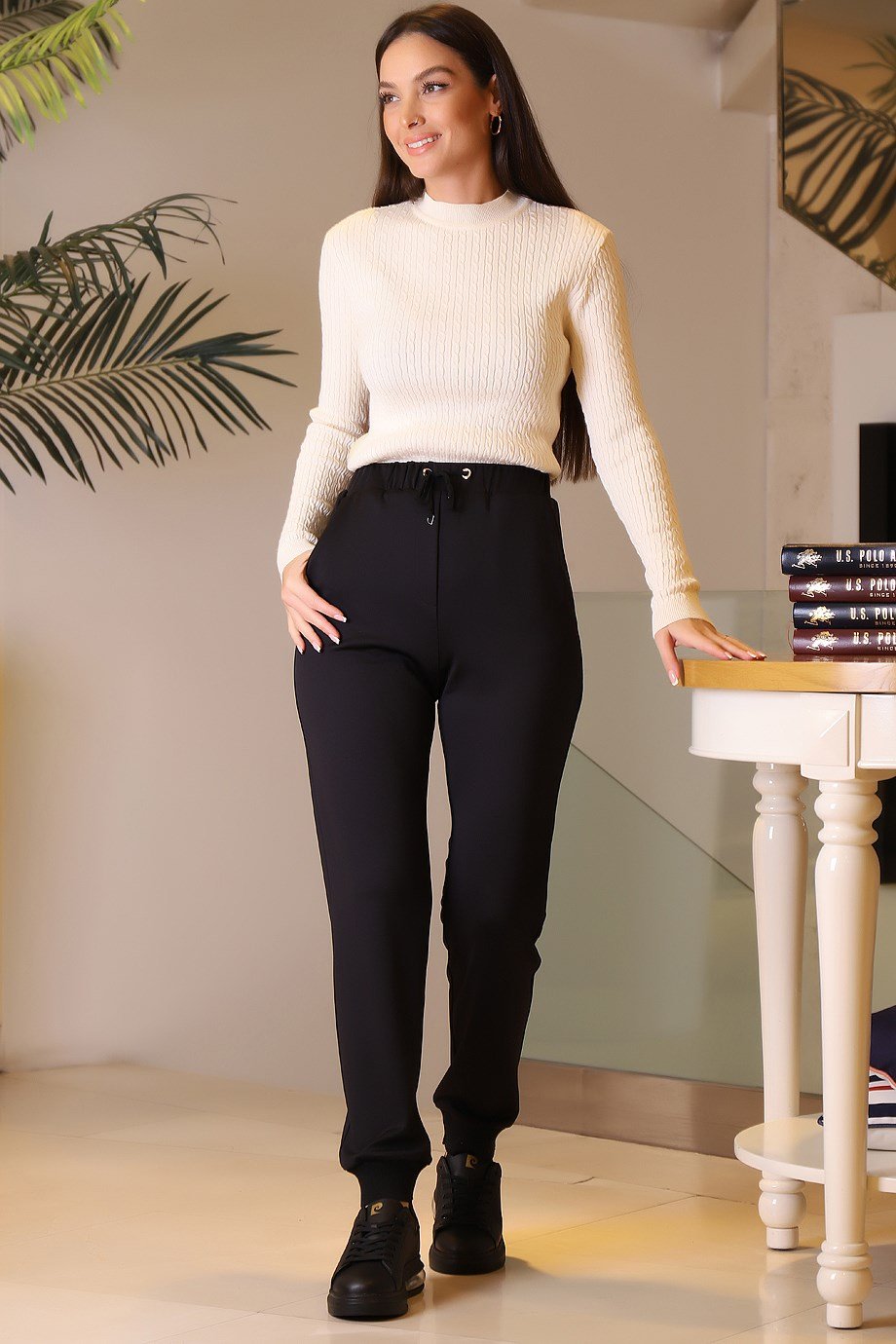 BELİ LASTİKLİ SİYAH KADIN PANTOLON  0042-2K3