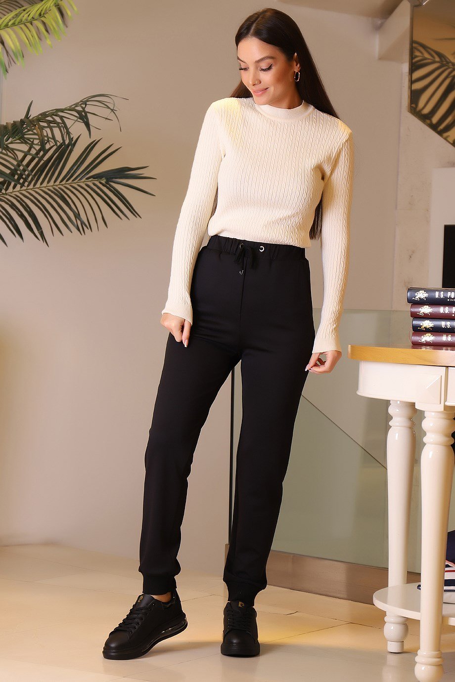 BELİ LASTİKLİ SİYAH KADIN PANTOLON  0042-2K3