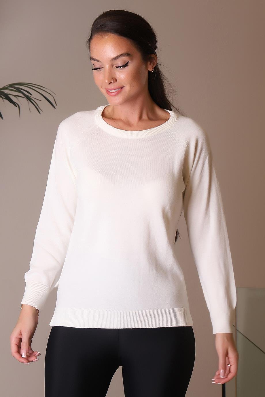 FASHİON FRİENDSSIFIR YAKAYIRTMAÇLI EKRU KADIN KAZAK 0242-2K4