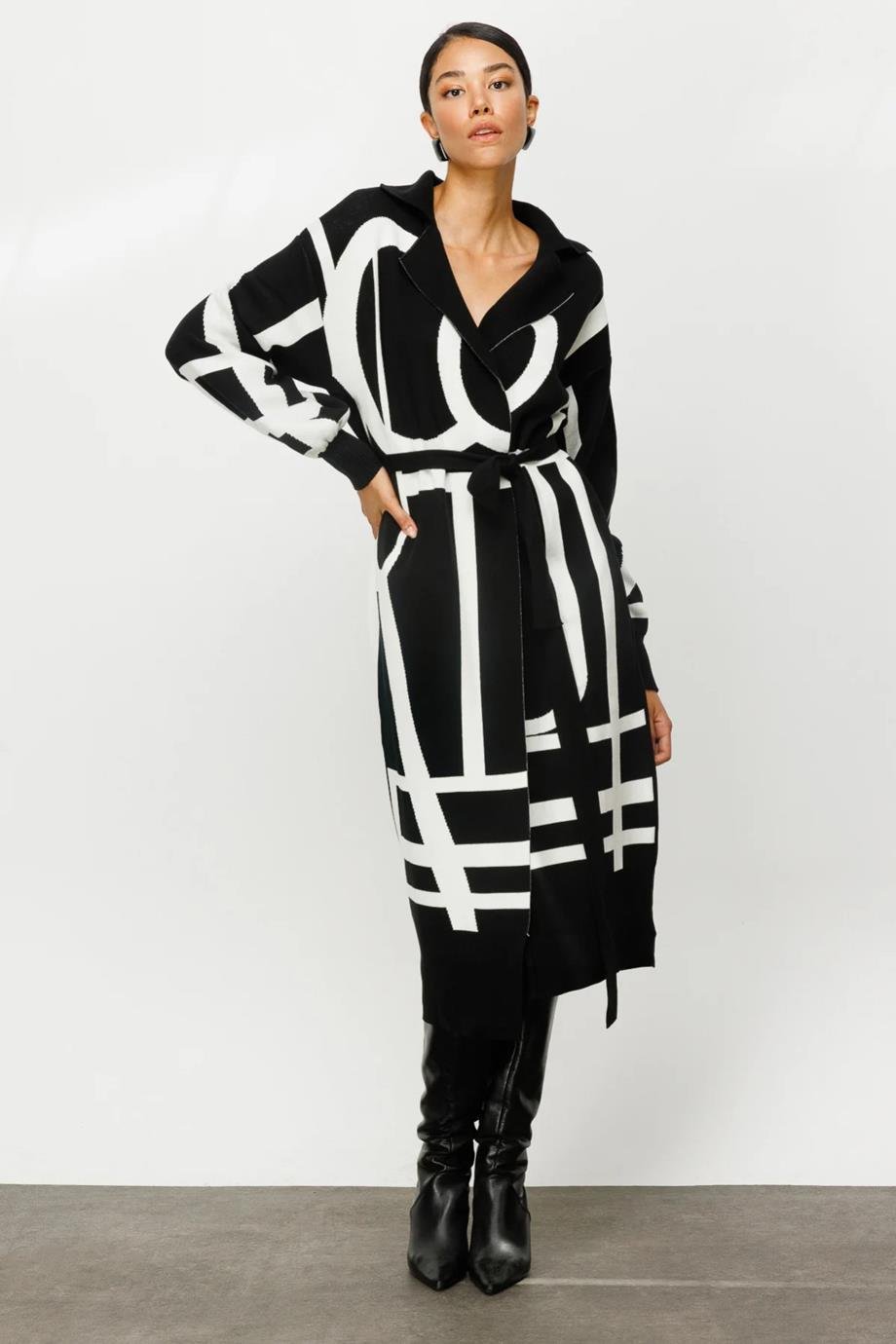 Belden Bağlamalı Desenli Siyah Uzun Triko Hırka 26905-2K4