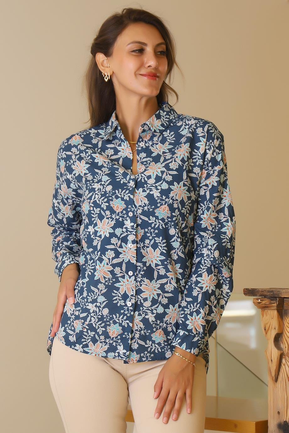 PATİSKHAÇİÇEK DESENLİ  UZUN KOLLU LACİ KADIN GÖMLEK  4119-2Y5