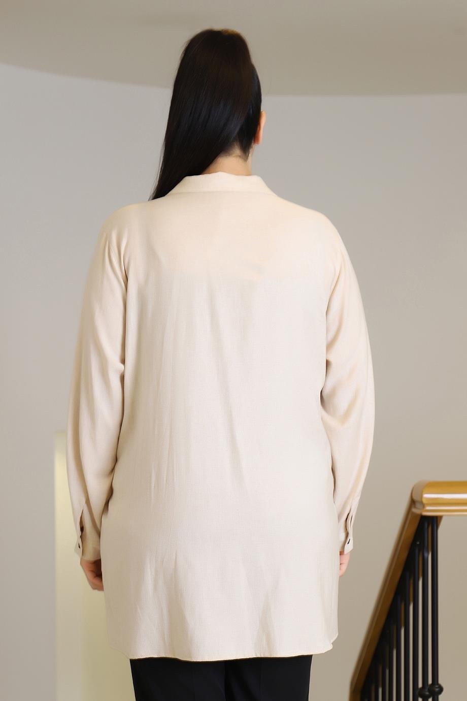 UZUN KOLLU İŞLEMELİ TAŞ KADIN GÖMLEK 04531-2Y3