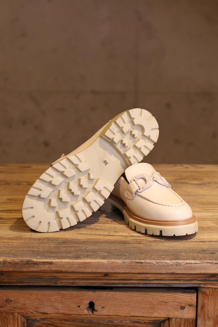 VENÜSTokalı Bej Kadın  Deri Ayakkabı  2412902-2Y4