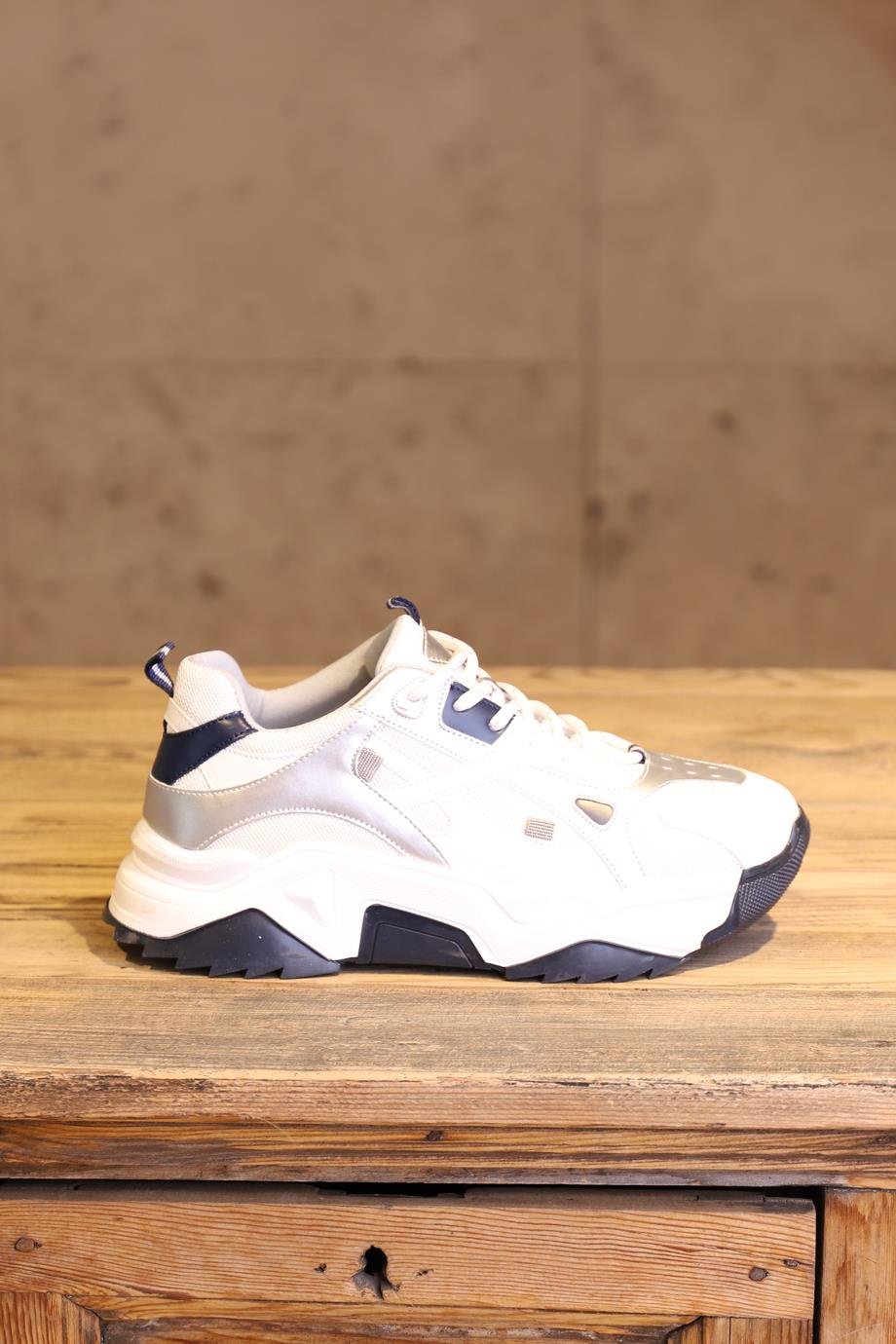 VİVA-KRISTE BELL65137-2Y4 K.BELL AYAKKABIBEYAZ LACİ