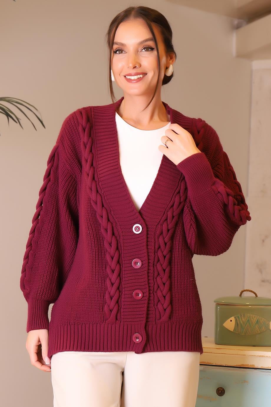 ZENTONİÖRGÜ İŞLEMELİ MÜRDÜM KADIN HIRKA 5125-2K4