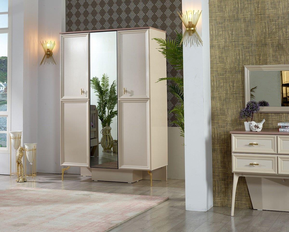 Zarif Bebek Odası Cam Kırığı