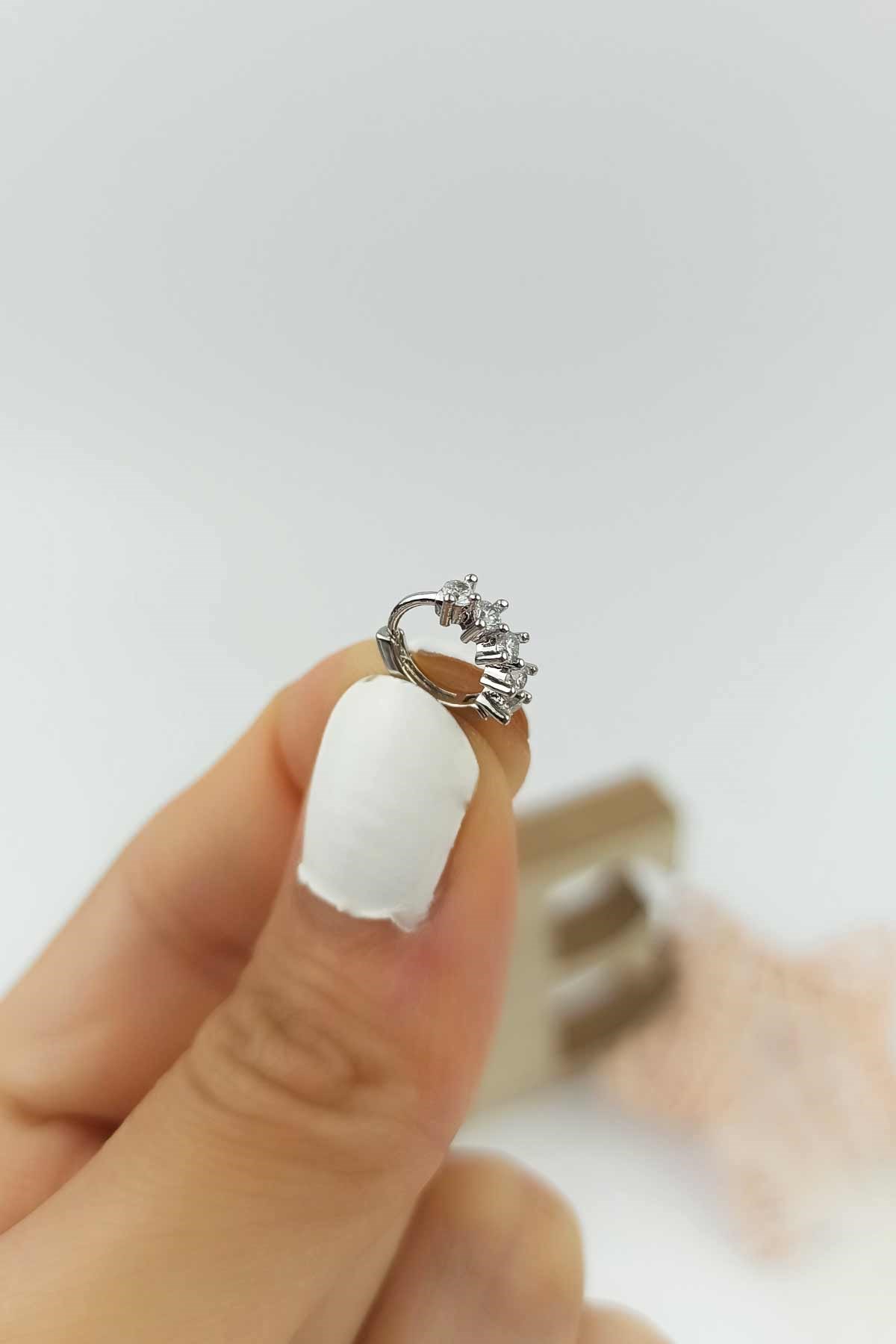 316 L Cerrahi Çelik Sıra Taşlı Halka Piercing TrPiercing070 Pier32003