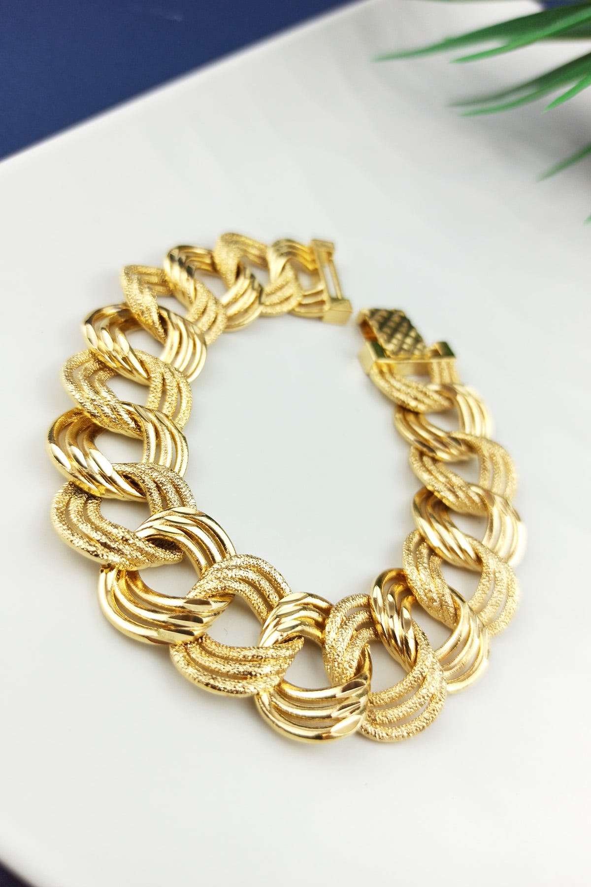 Altın Kaplama Geniş Halkalı Geçmeli Zincir Bileklik Gold B900
