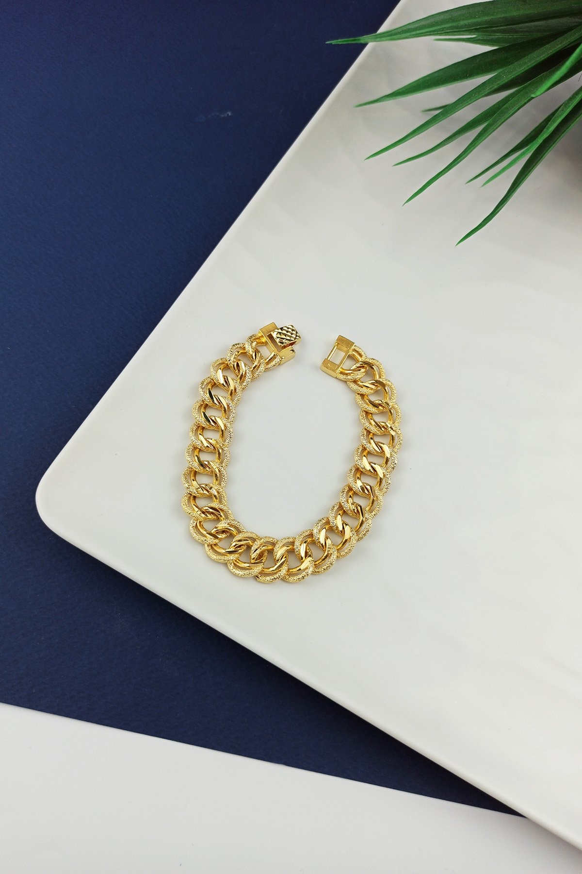 Altın Kaplama Halkalı Uzayyolu Bileklik Gold B800