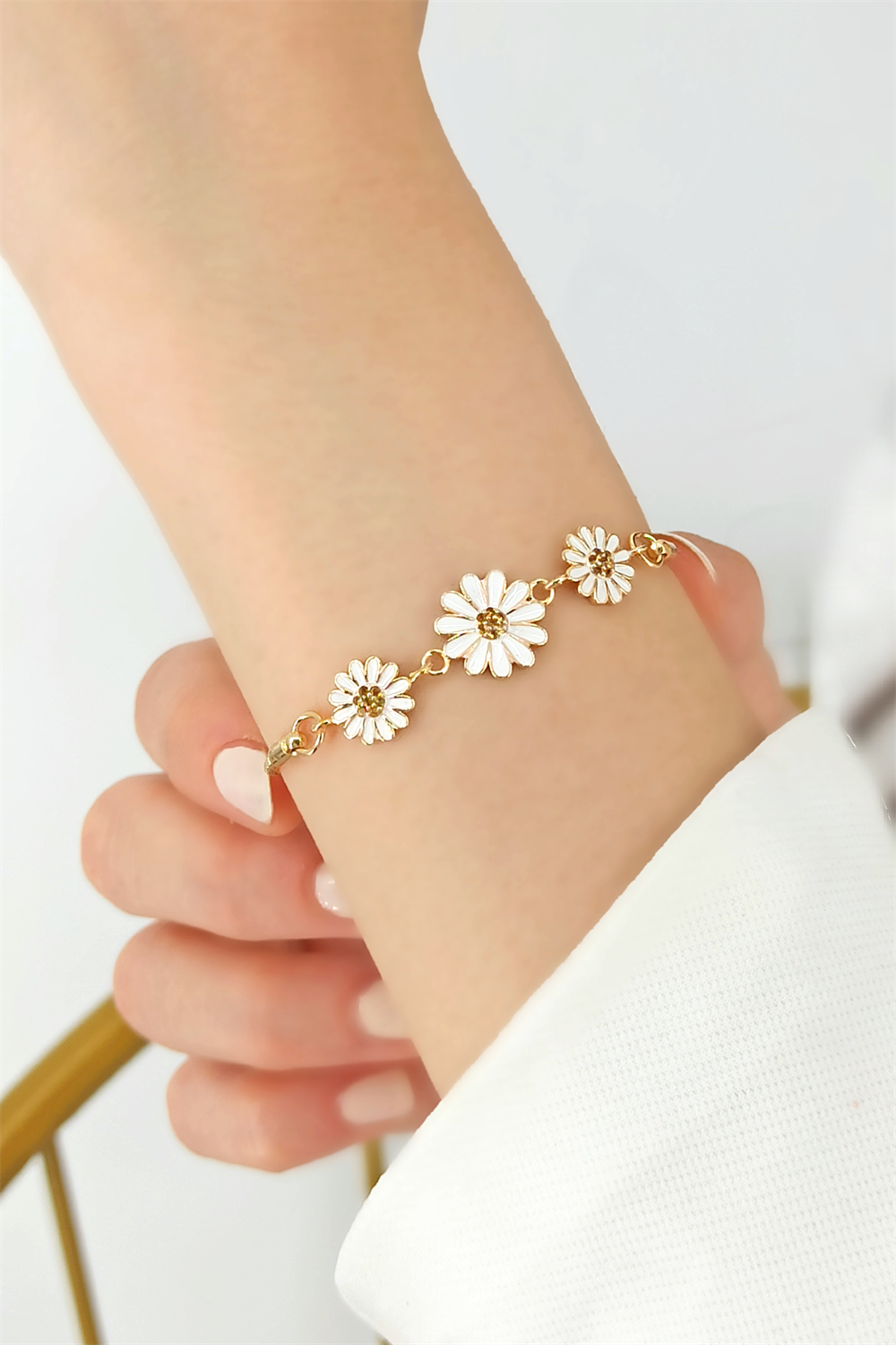 Asansörlü Üç Papatya Bileklik TrBilek70337