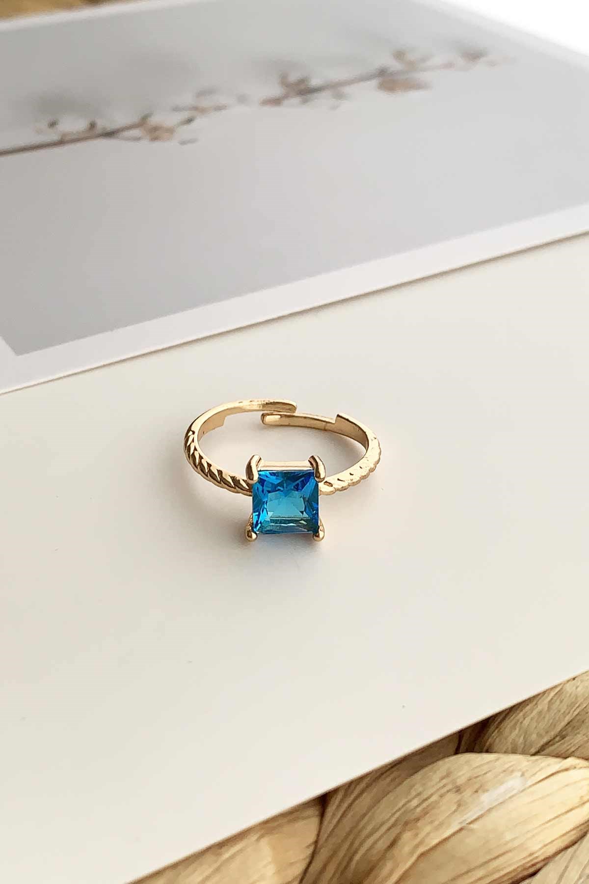Ayarlanabilir Renkli Kare Taş Yüzük TrYüzük1149 Y33003